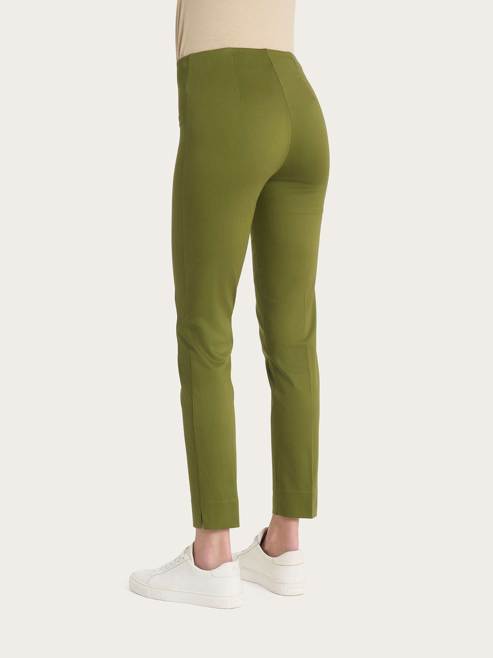 Pantalone capri con spacchetti in Satin Power Verdi Donna - Ragno