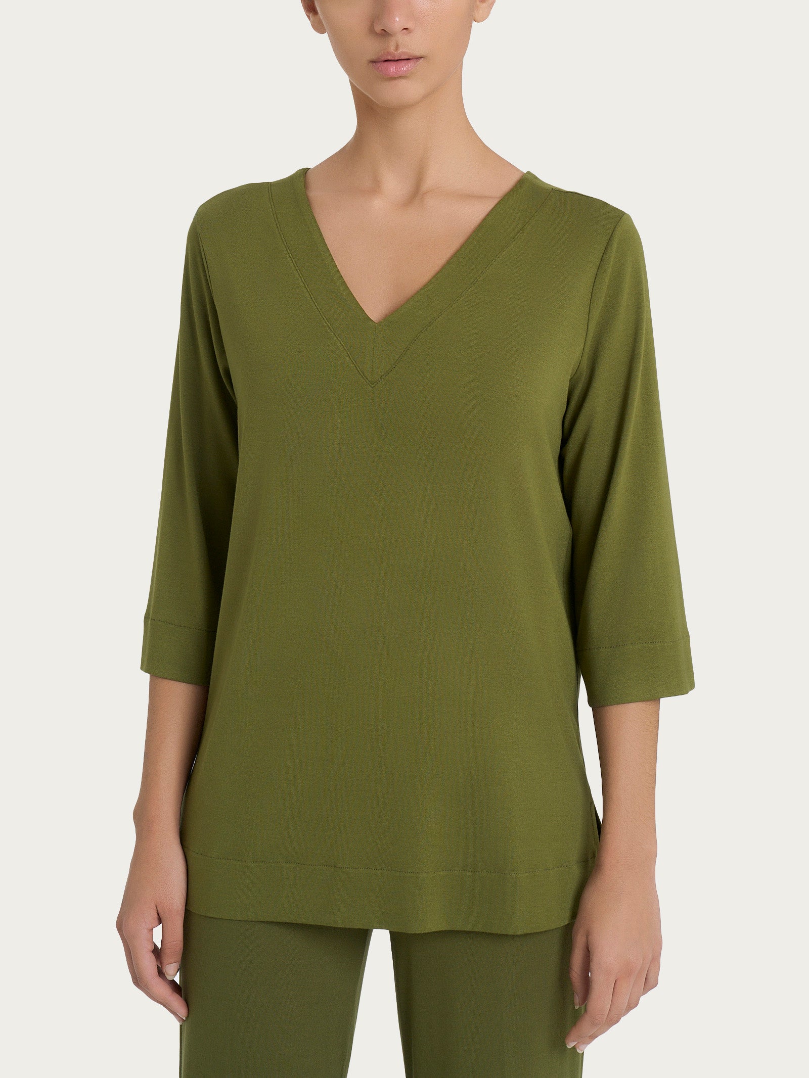 Maglietta con doppio scollo a V in jersey di viscosa crêpe Verdi Donna - Ragno