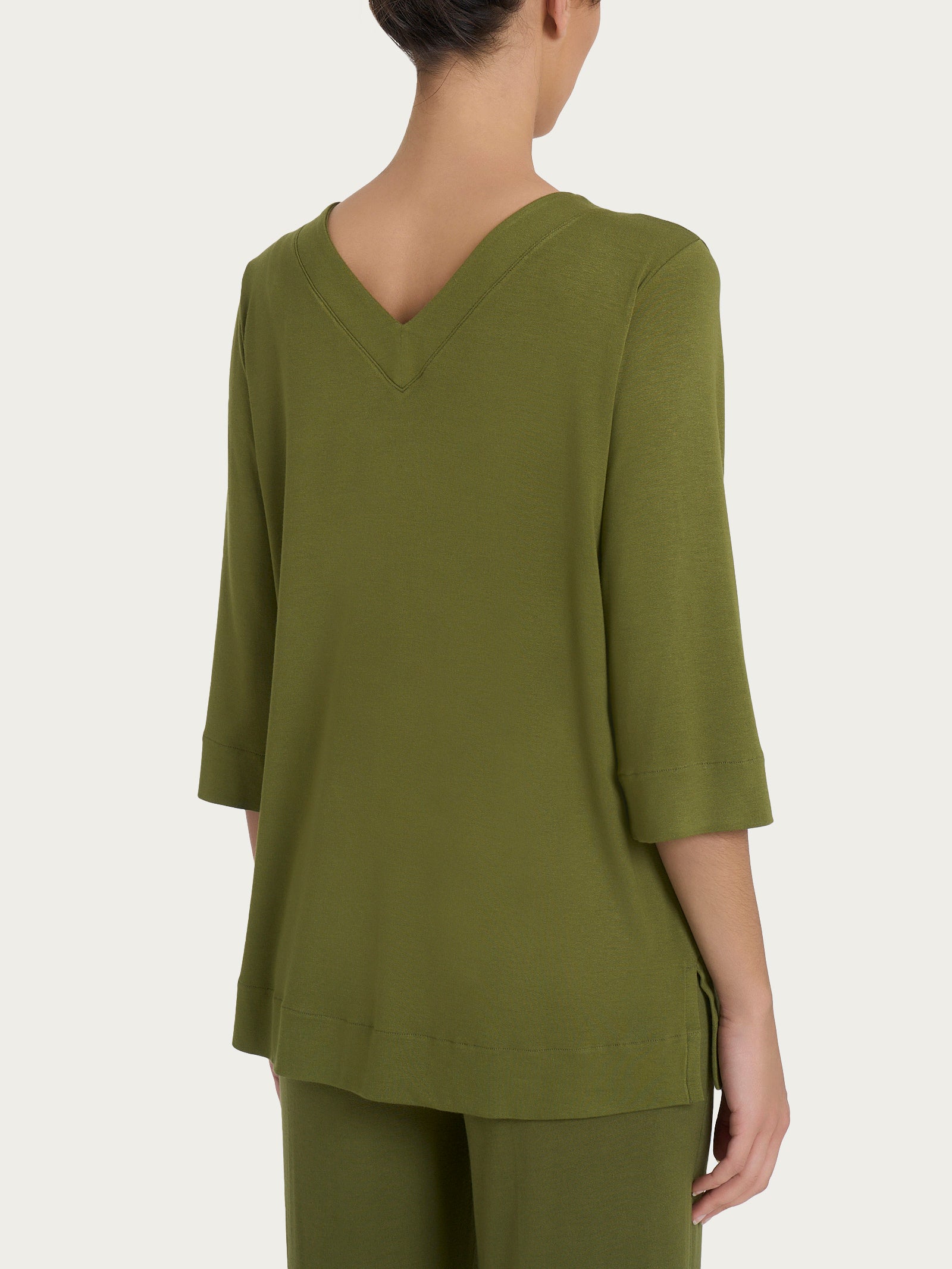 Maglietta con doppio scollo a V in jersey di viscosa crêpe Verdi Donna - Ragno