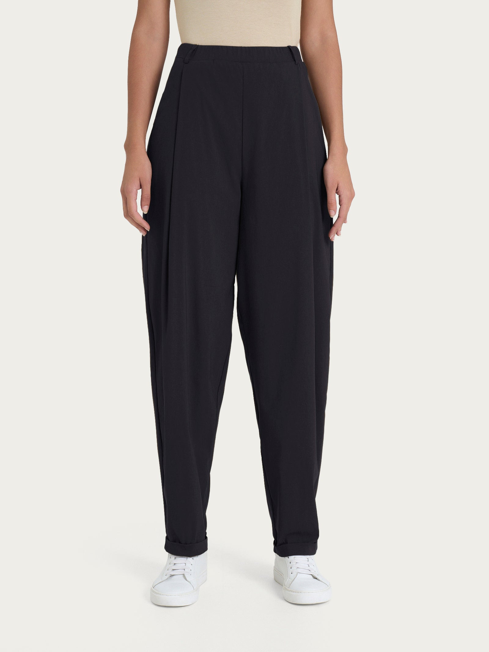 Pantalone a carota con tasche e pinces in Super Fresh Neri Donna - Ragno