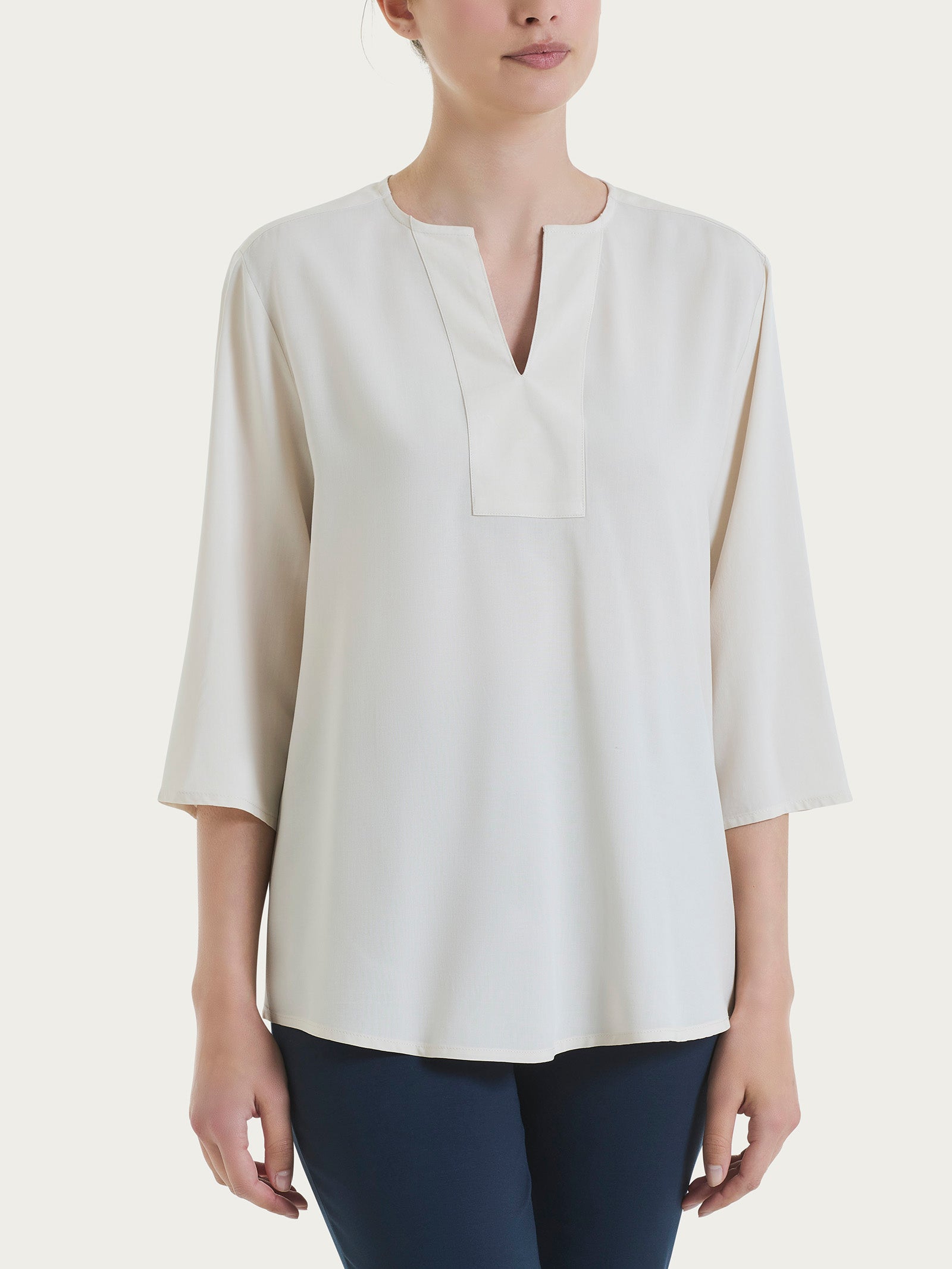 Blusa con scollo a V e manica 3/4 in Ecoseta Bianchi Donna - Ragno