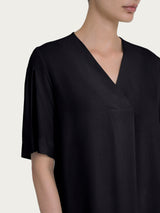 Blusa con scollo a V e manica a petalo in Ecoseta Neri Donna - Ragno