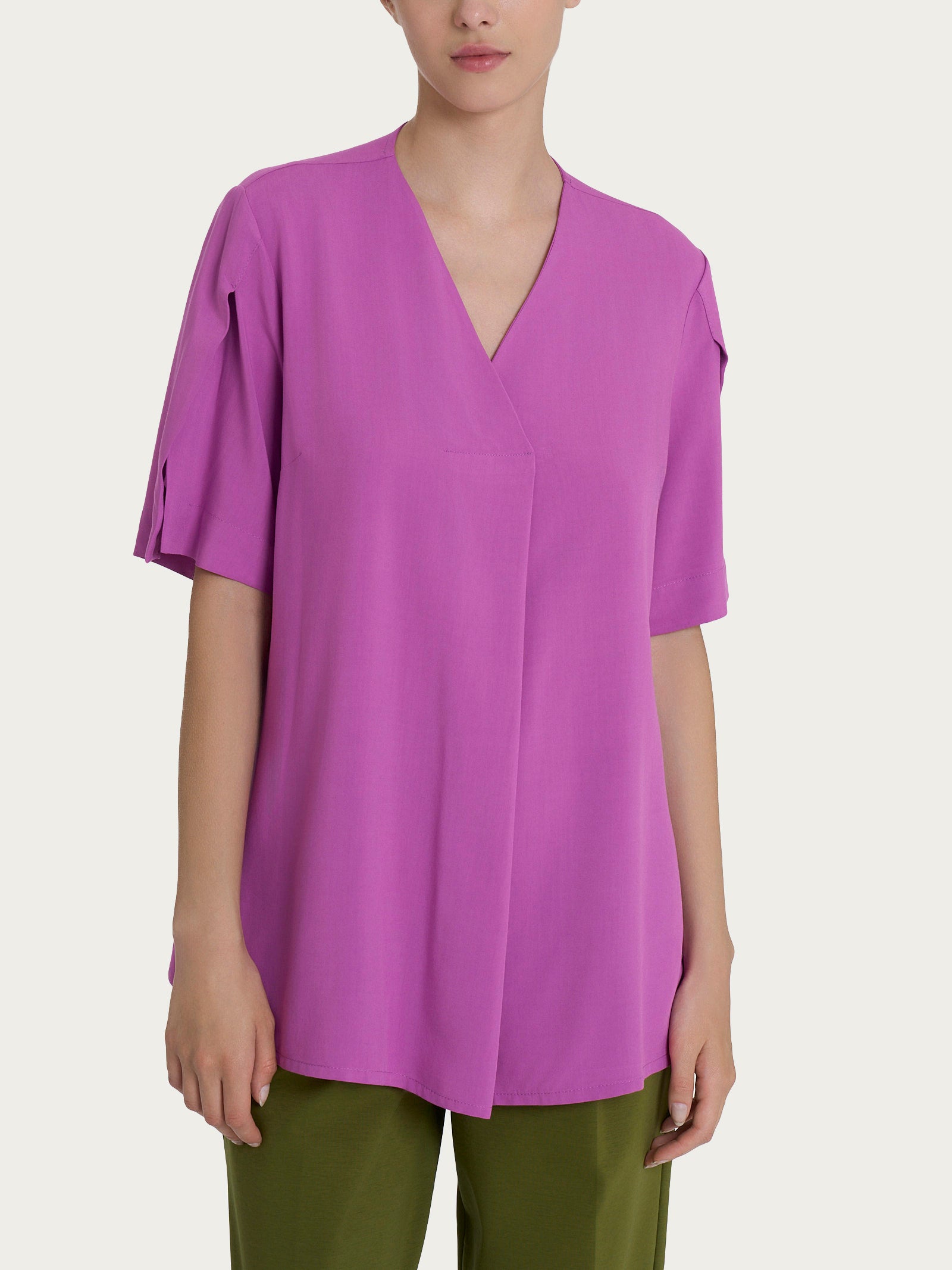 Blusa con scollo a V e manica a petalo in Ecoseta Viola Donna - Ragno