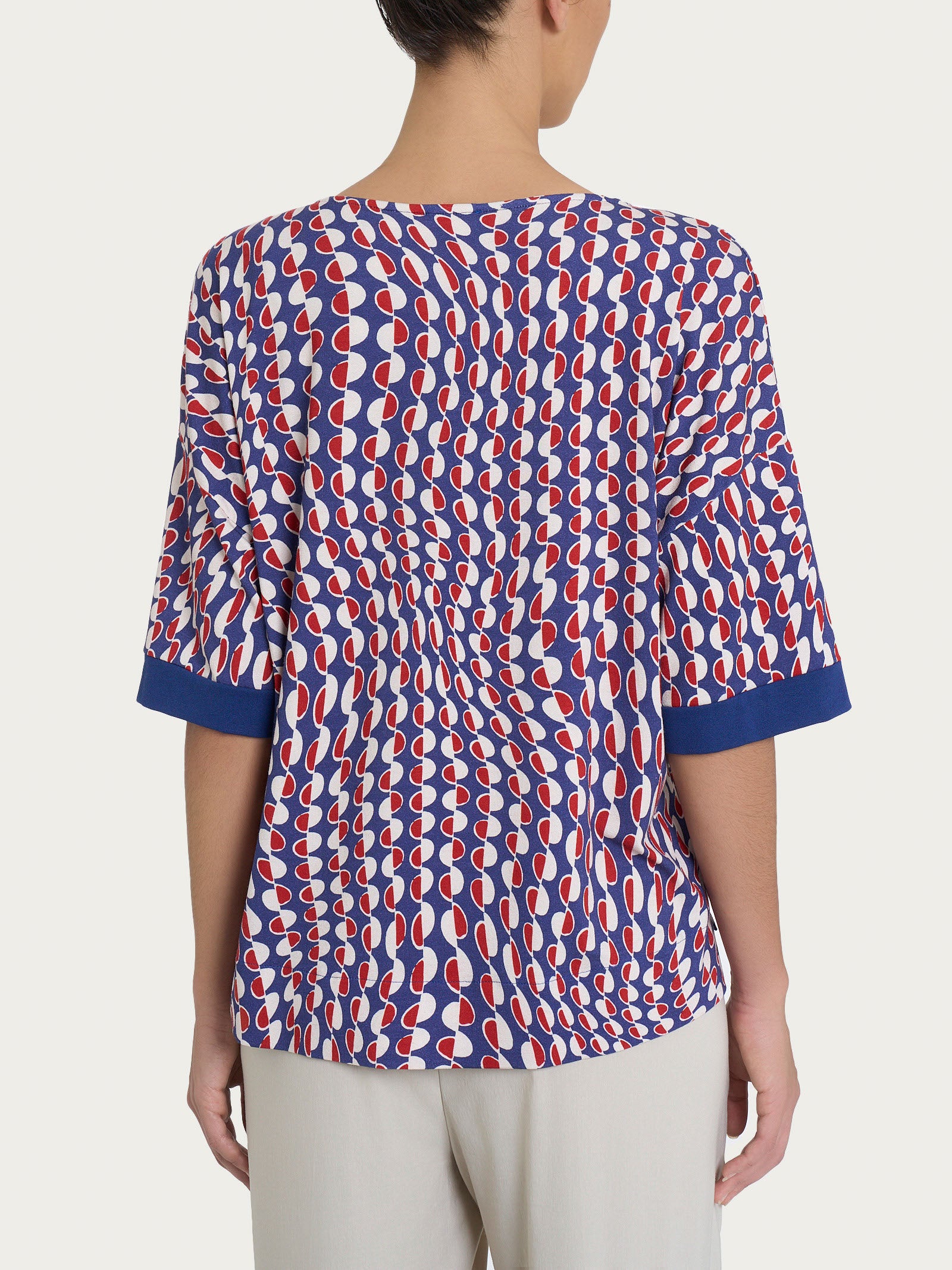 Maglietta girocollo con bordatura e waves pattern in Crêpe   Blu Donna - Ragno