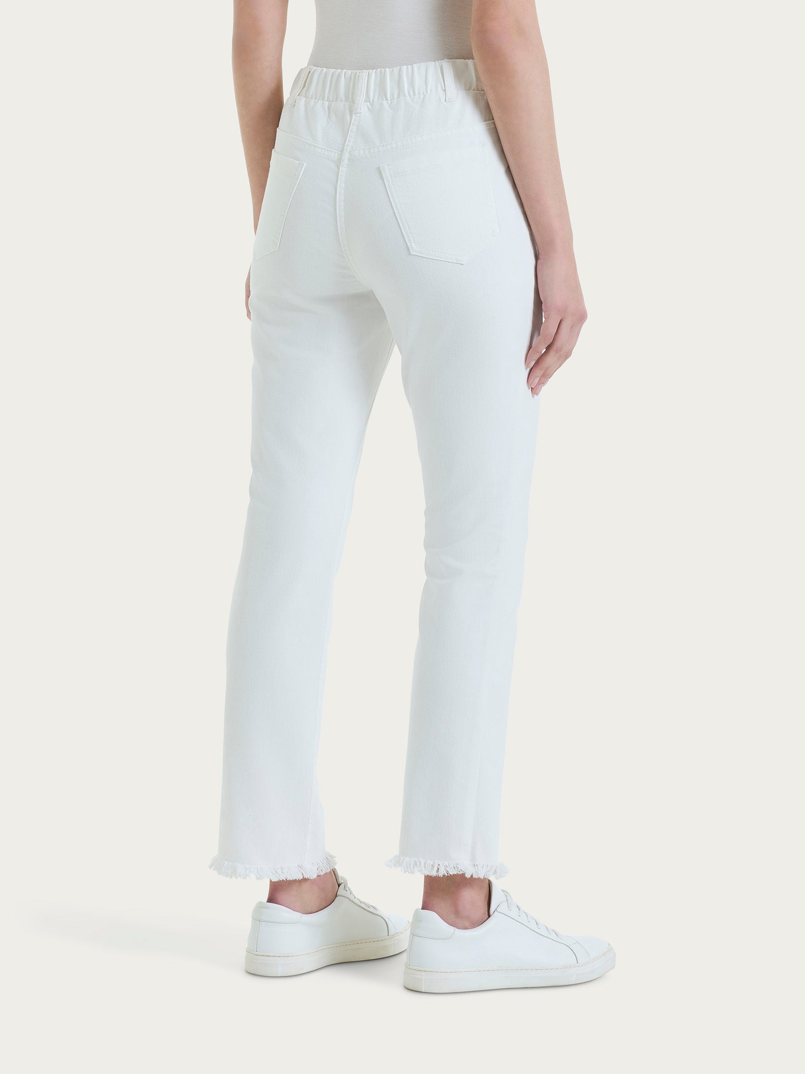 Jeans sfrangiato dritto con tasche in Light denim  Bianchi Donna - Ragno