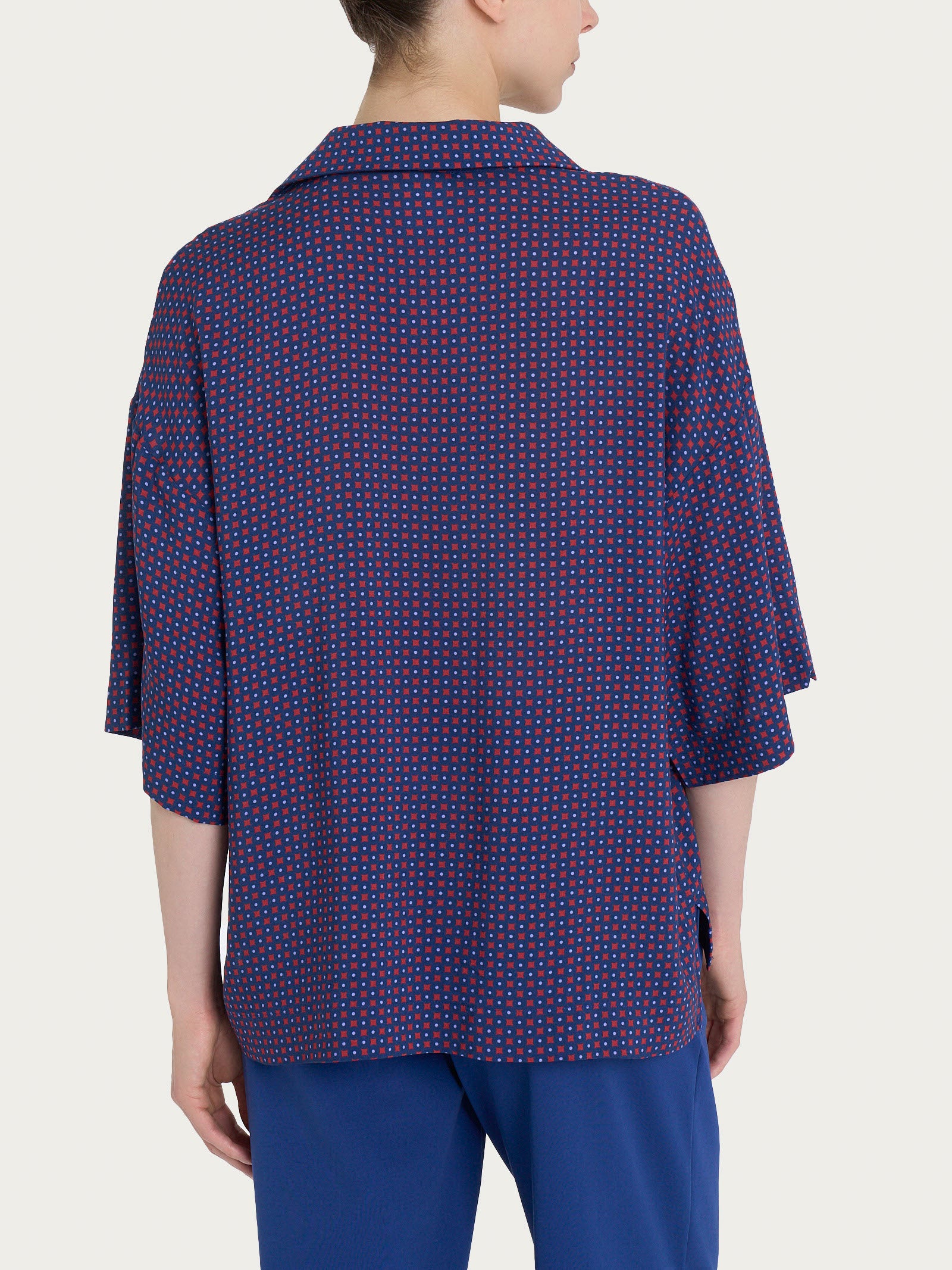 Blusa con colletto e micro pattern in Ecoseta Rossi Donna - Ragno