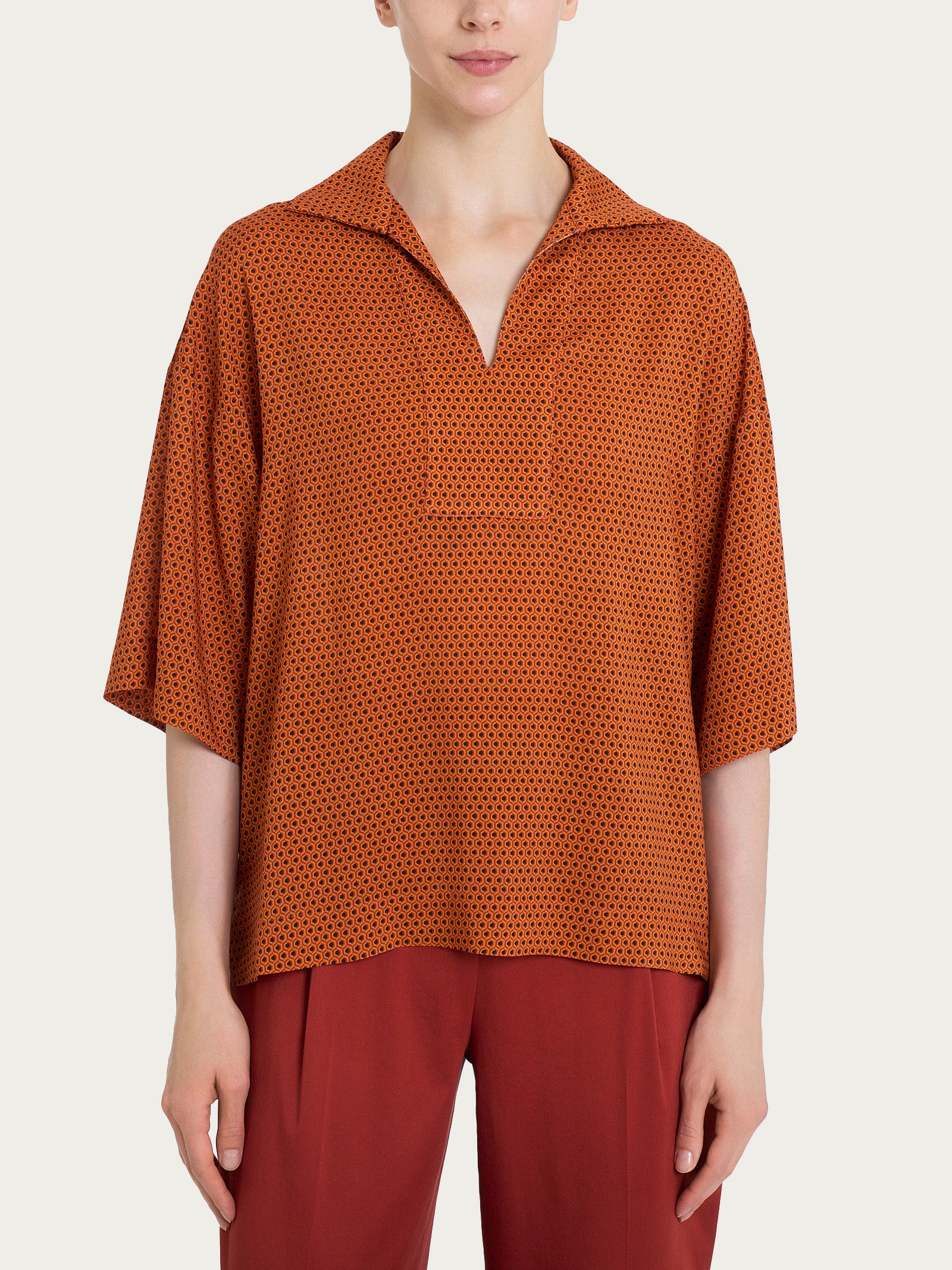 Blusa con colletto e hexagon pattern in Ecoseta Rossi Donna - Ragno