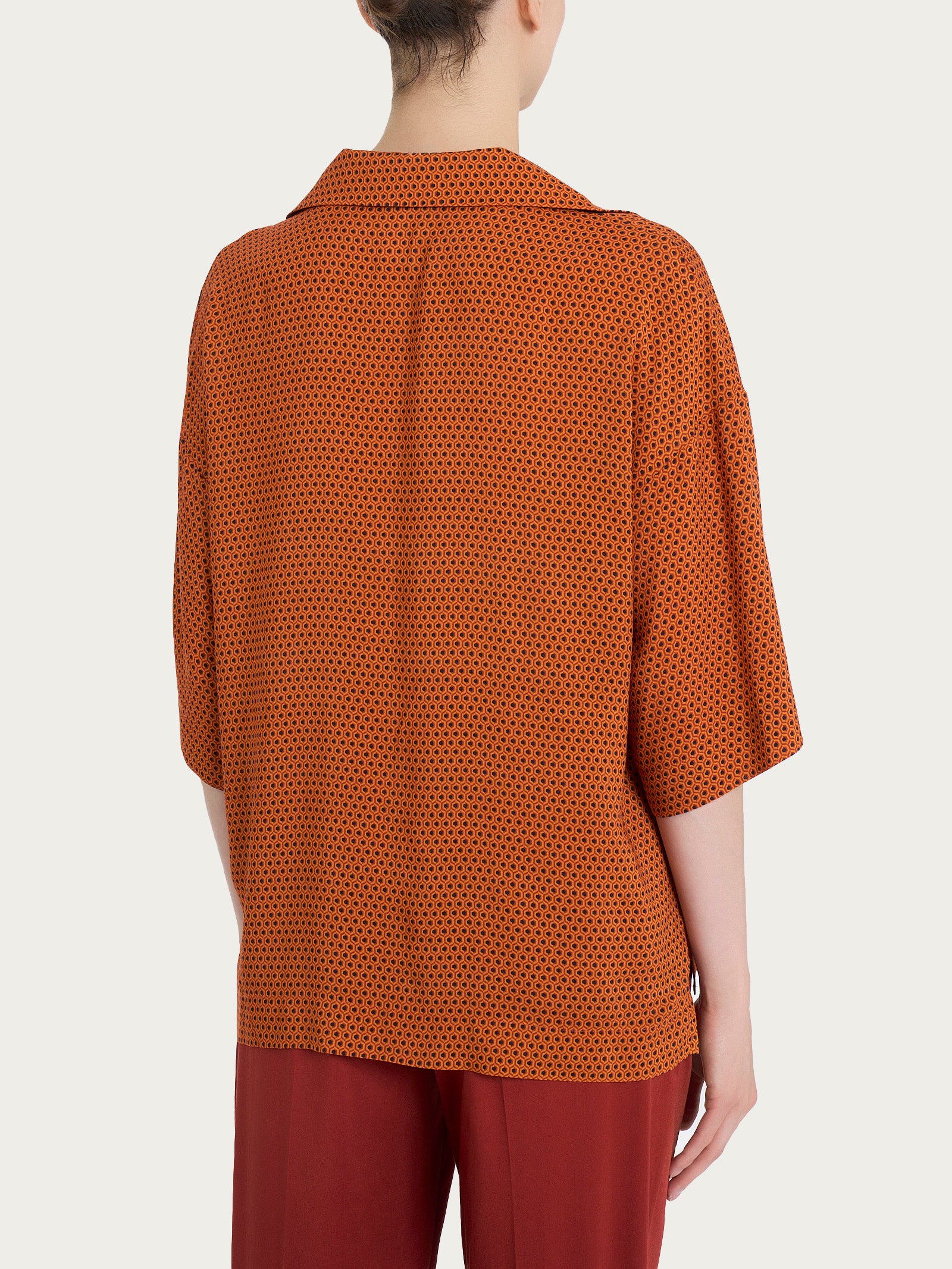 Blusa con colletto e hexagon pattern in Ecoseta Rossi Donna - Ragno