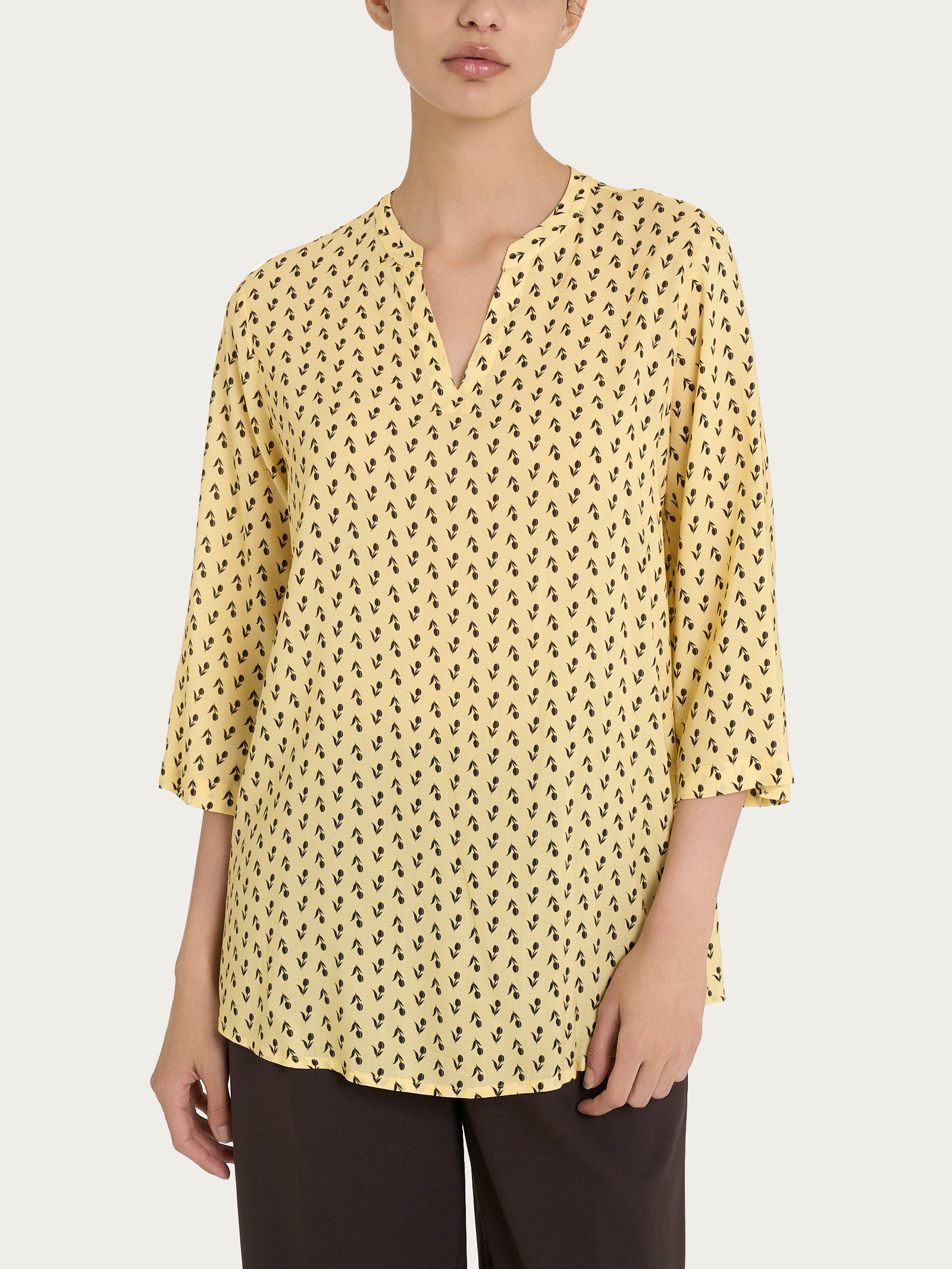 Blusa con scollo a V e tulips pattern in Ecoseta Gialli Donna - Ragno