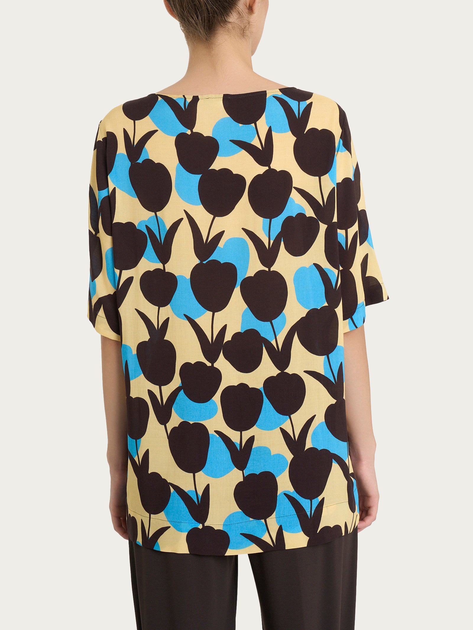 Blusa girocollo con macro tulips pattern in Ecoseta Azzurri Donna - Ragno