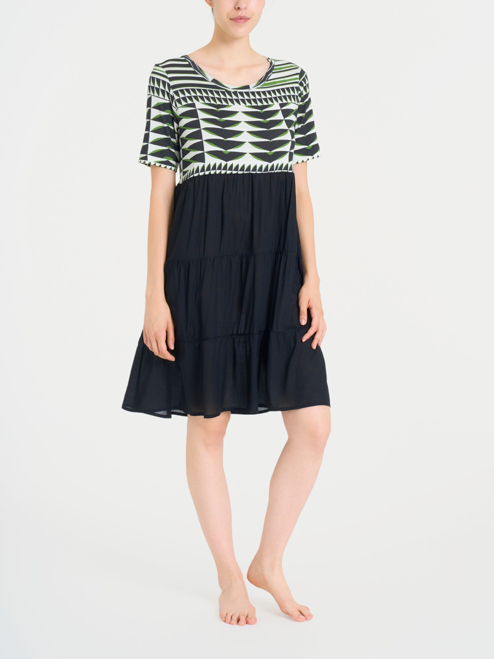 Viscose blend ruffle flared dress - Fant. Artichoke Green Viscose blend ruffle flared dress - Fant. Artichoke Green