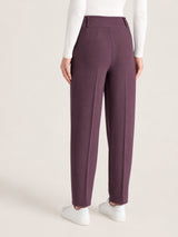 Karottenhose mit Taschen und Abnähern aus violettem Samt für Damen – Ragno