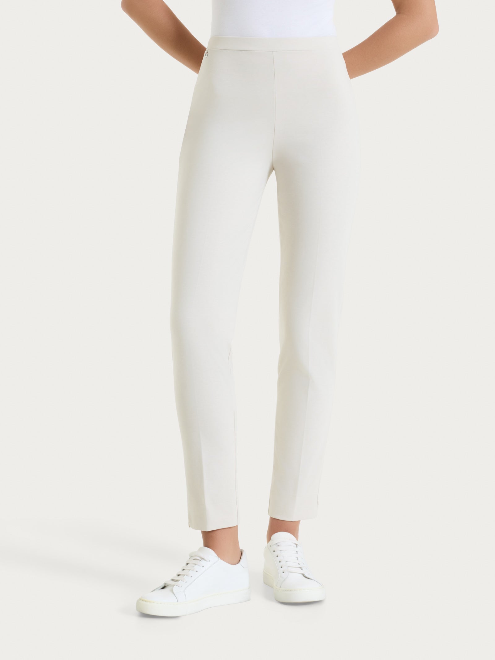 Pantalone capri con spacchetti in Compact Light  Bianchi Donna - Ragno