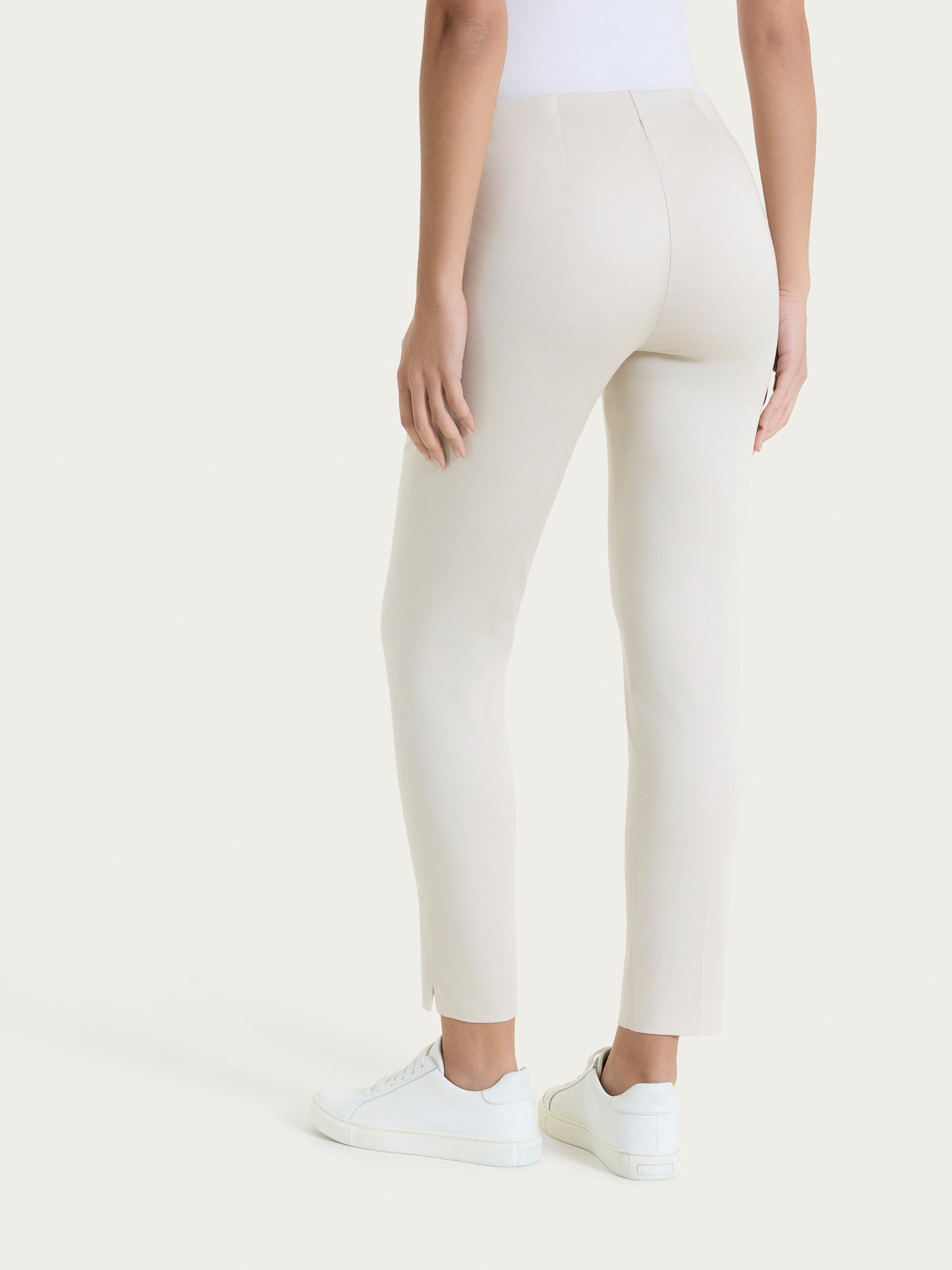 Pantalone capri con spacchetti in Satin Power Bianchi Donna - Ragno