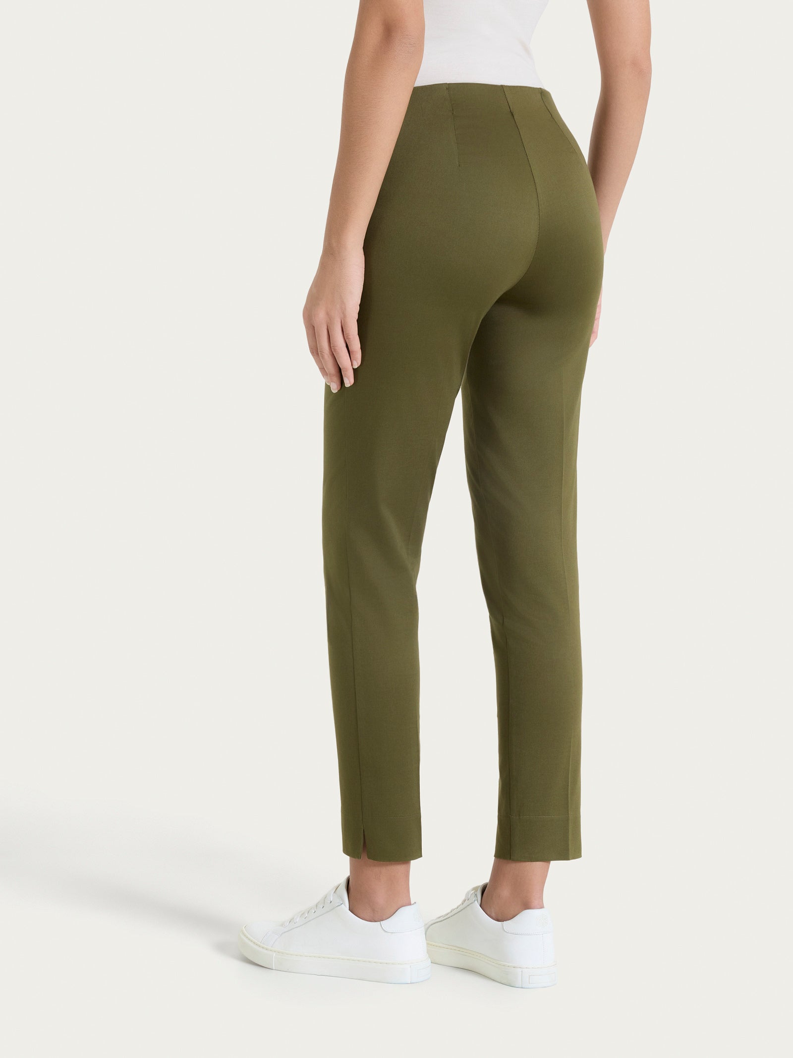 Pantalone capri con spacchetti in Satin Power Verdi Donna - Ragno