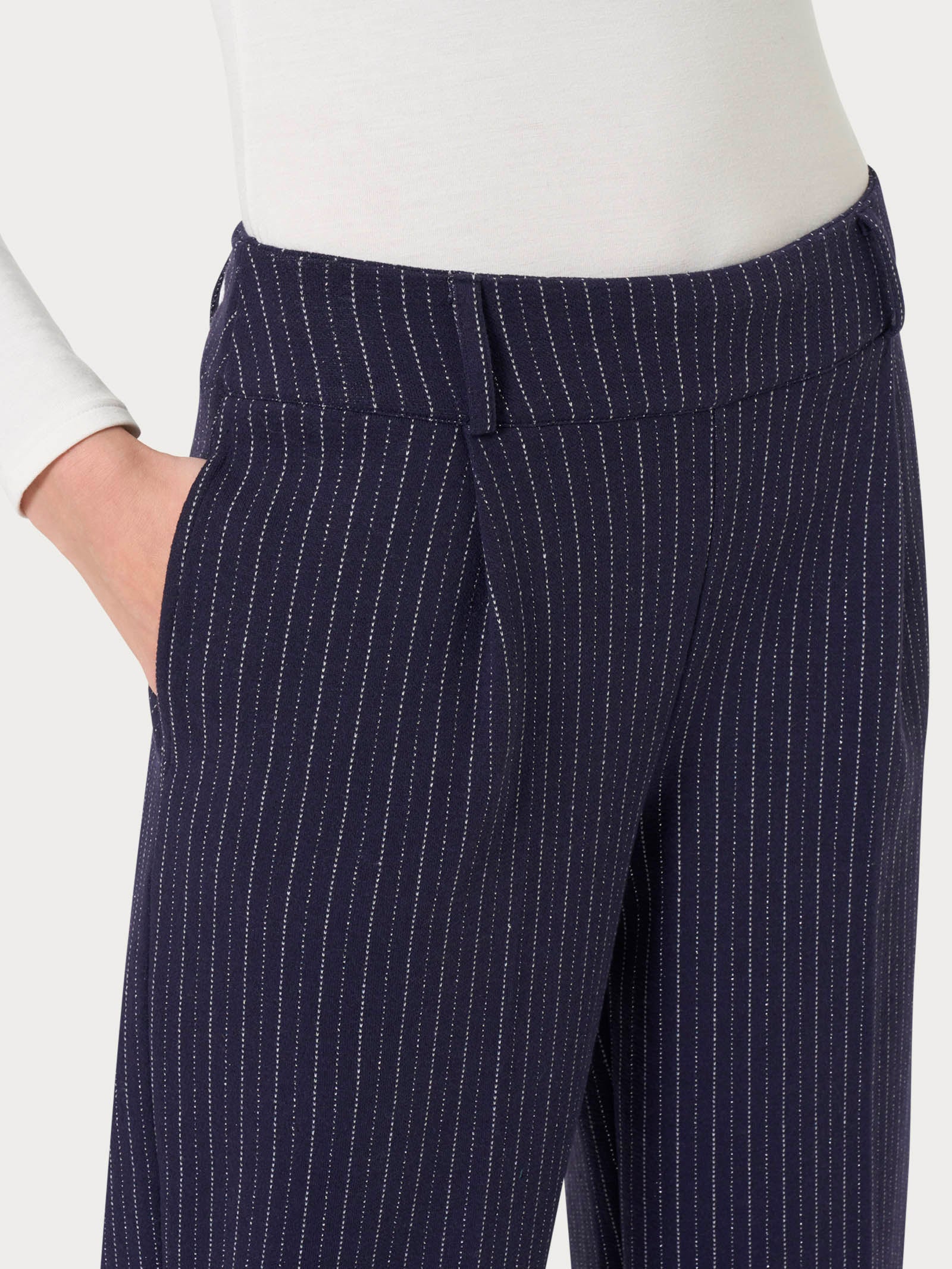 Pantalone a carota gessato con tasche e pinces in tessuto Eco Jacquard -  - Ragno