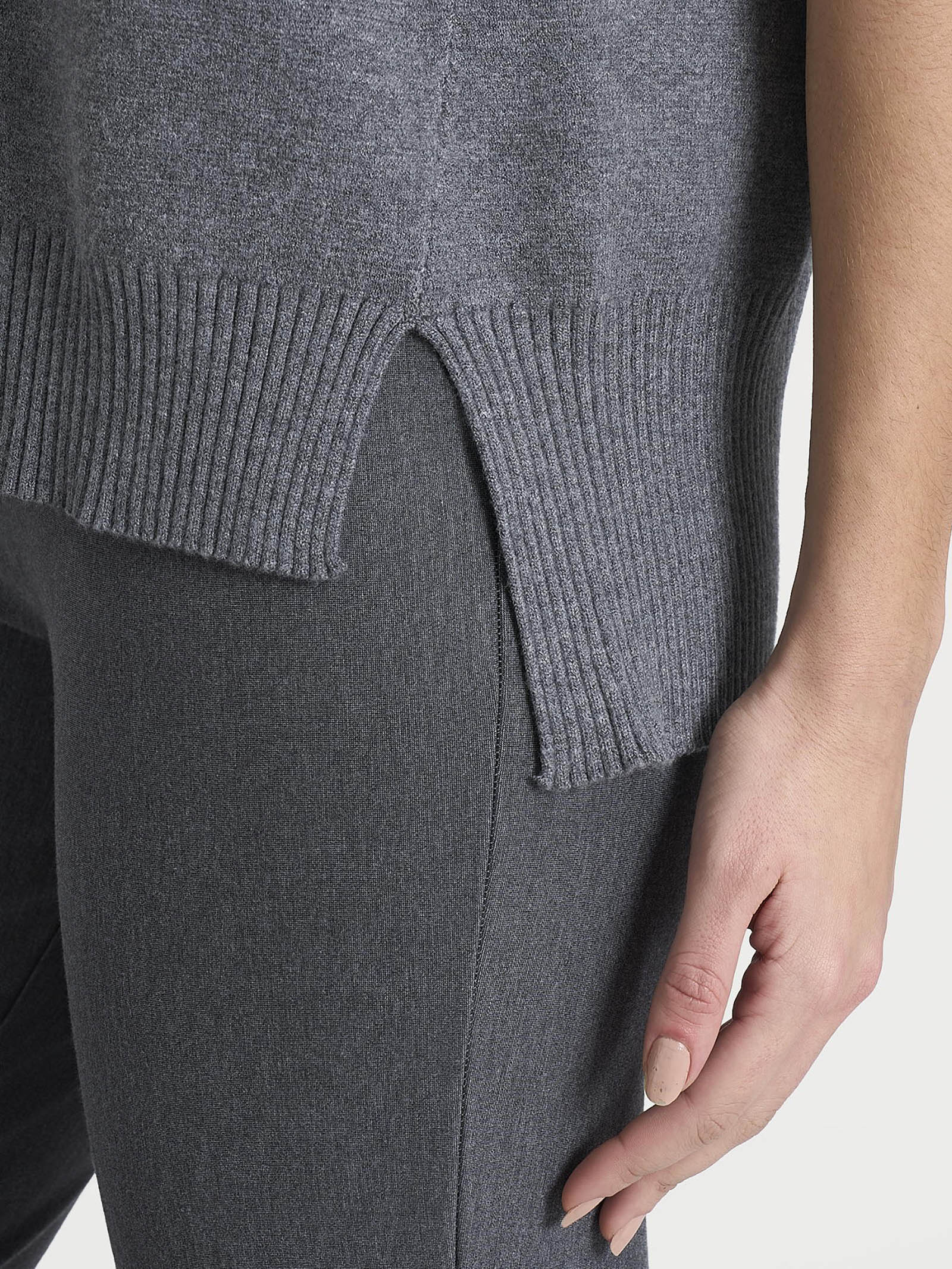 Maglia smanicata in Super Soft Neri Donna - Ragno