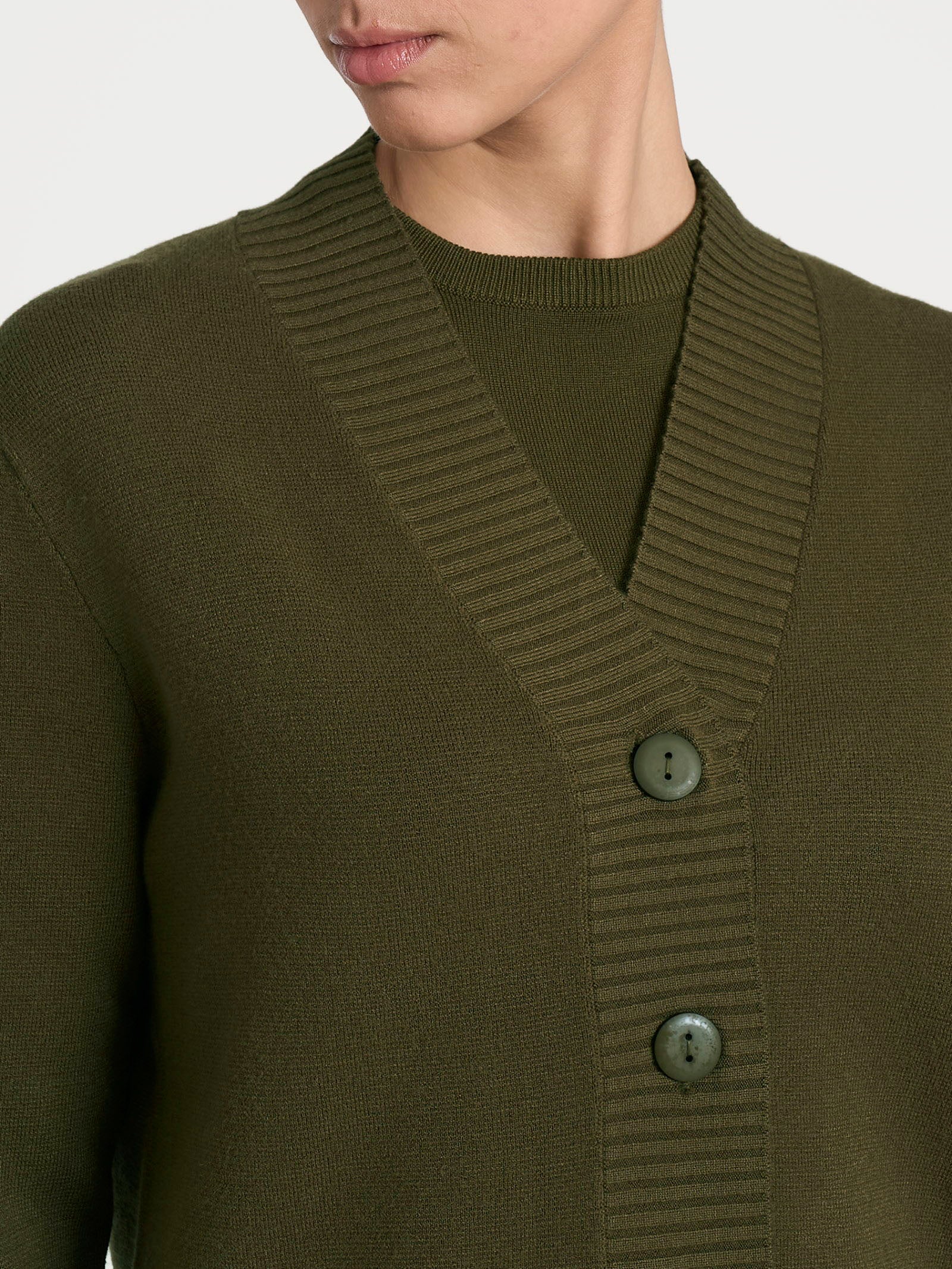 Cardigan asimmetrico con bottoni in Super Soft Verdi Donna - Ragno
