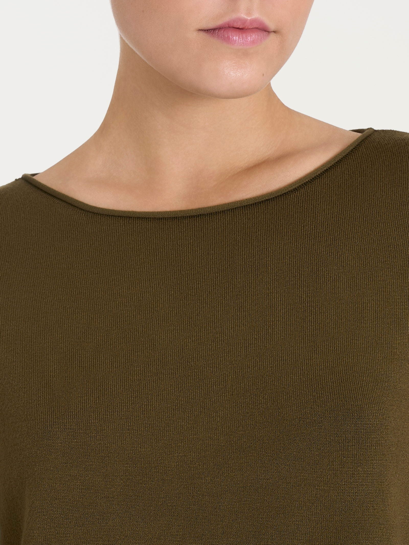 Maglia asimmetrica con scollo a barchetta Four Seasons Verdi Donna - Ragno