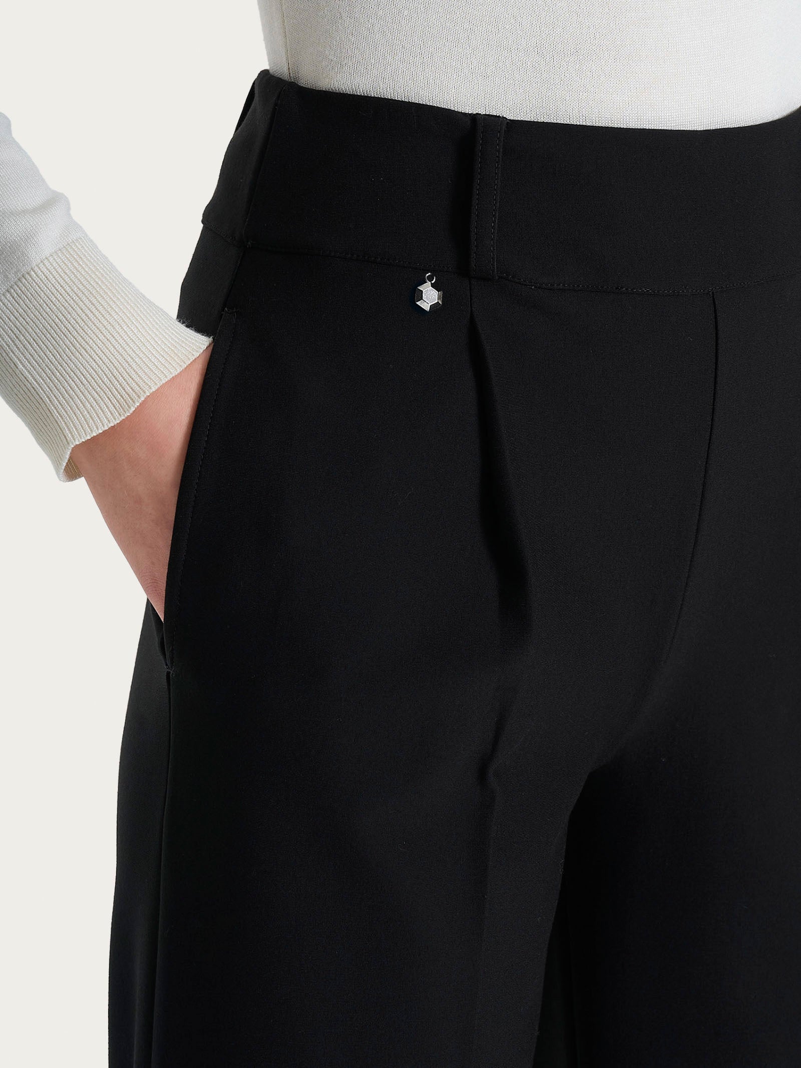 Pantalone ampio con tasche e pinces in Compact  Neri Donna - Ragno
