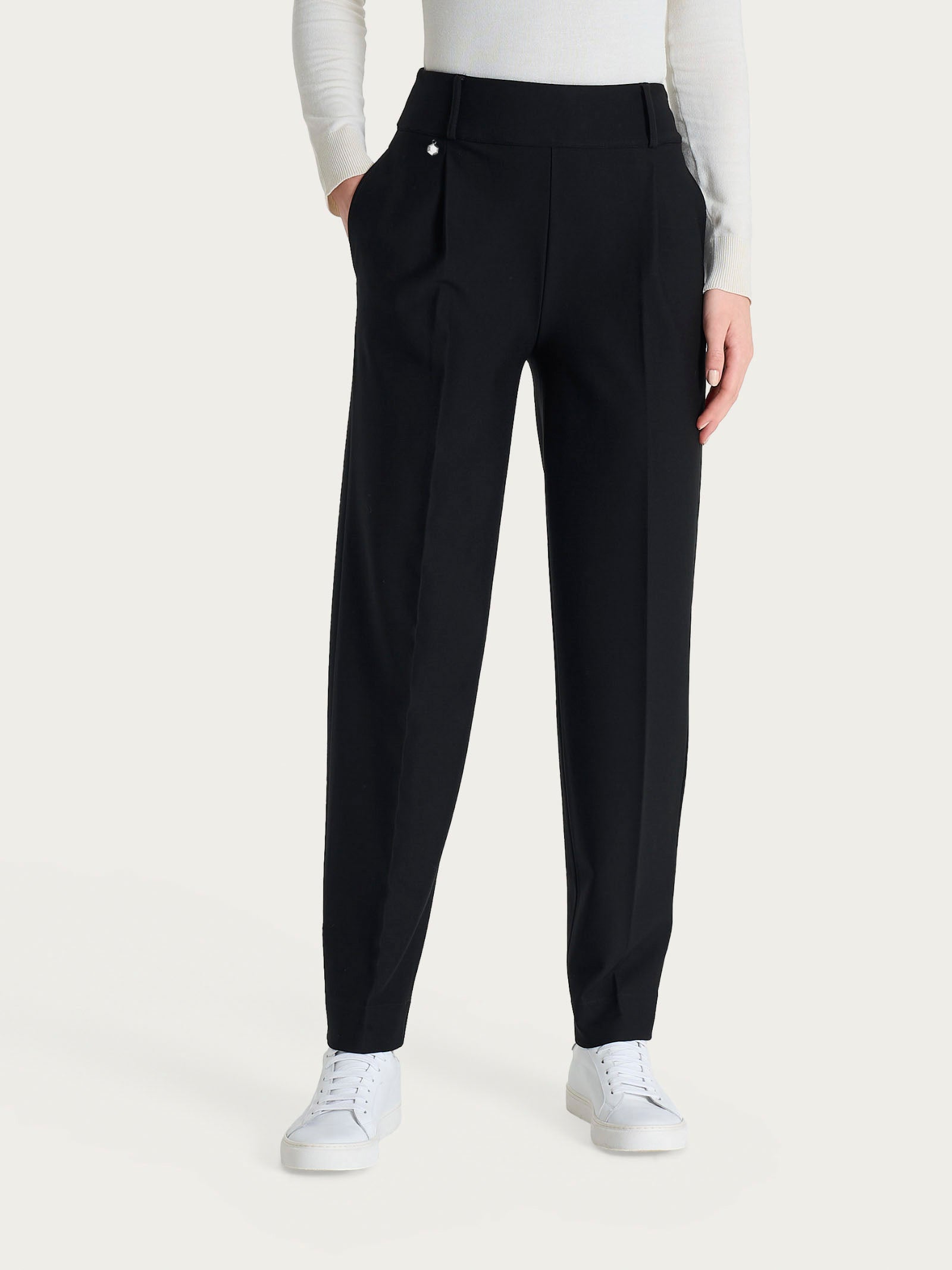 Pantalone a carota con tasche e pinces in Compact Neri Donna - Ragno
