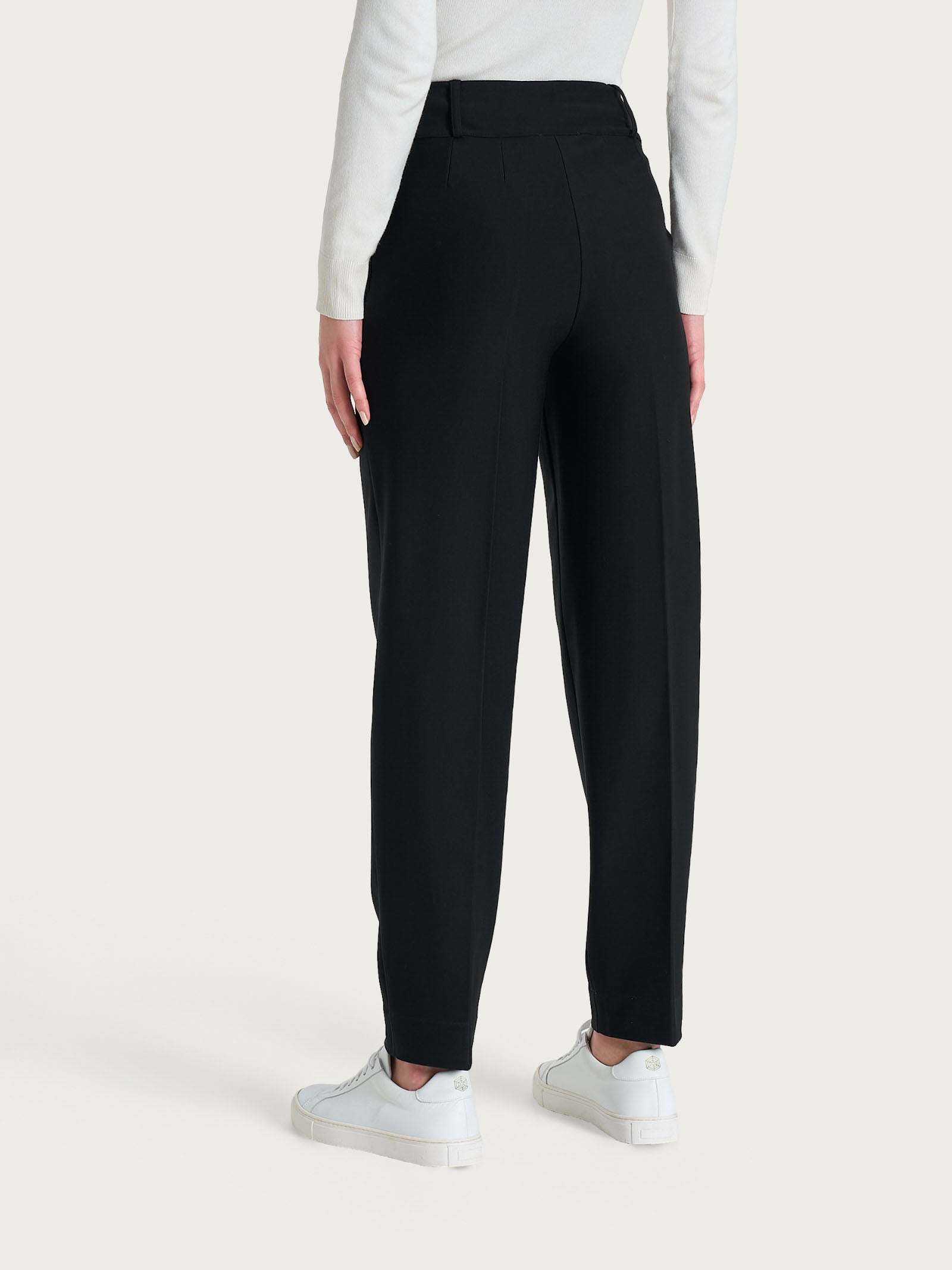 Pantalone a carota con tasche e pinces in Compact Neri Donna - Ragno