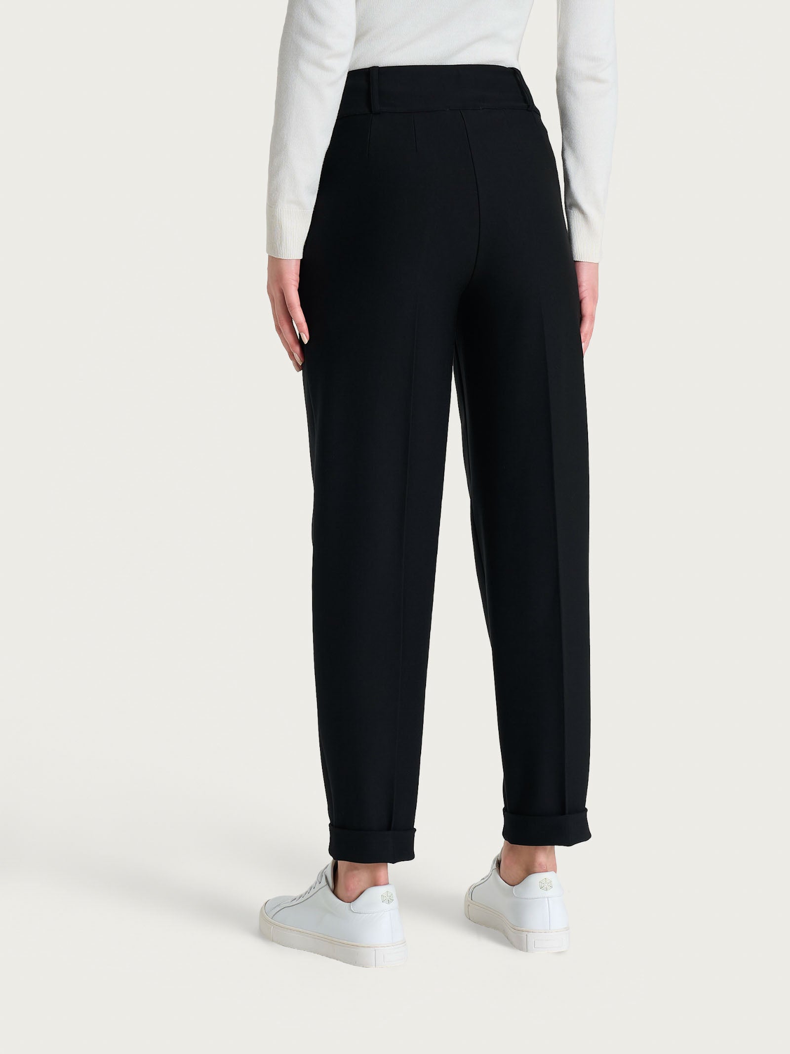 Pantalone a carota con tasche e pinces in Compact Neri Donna - Ragno