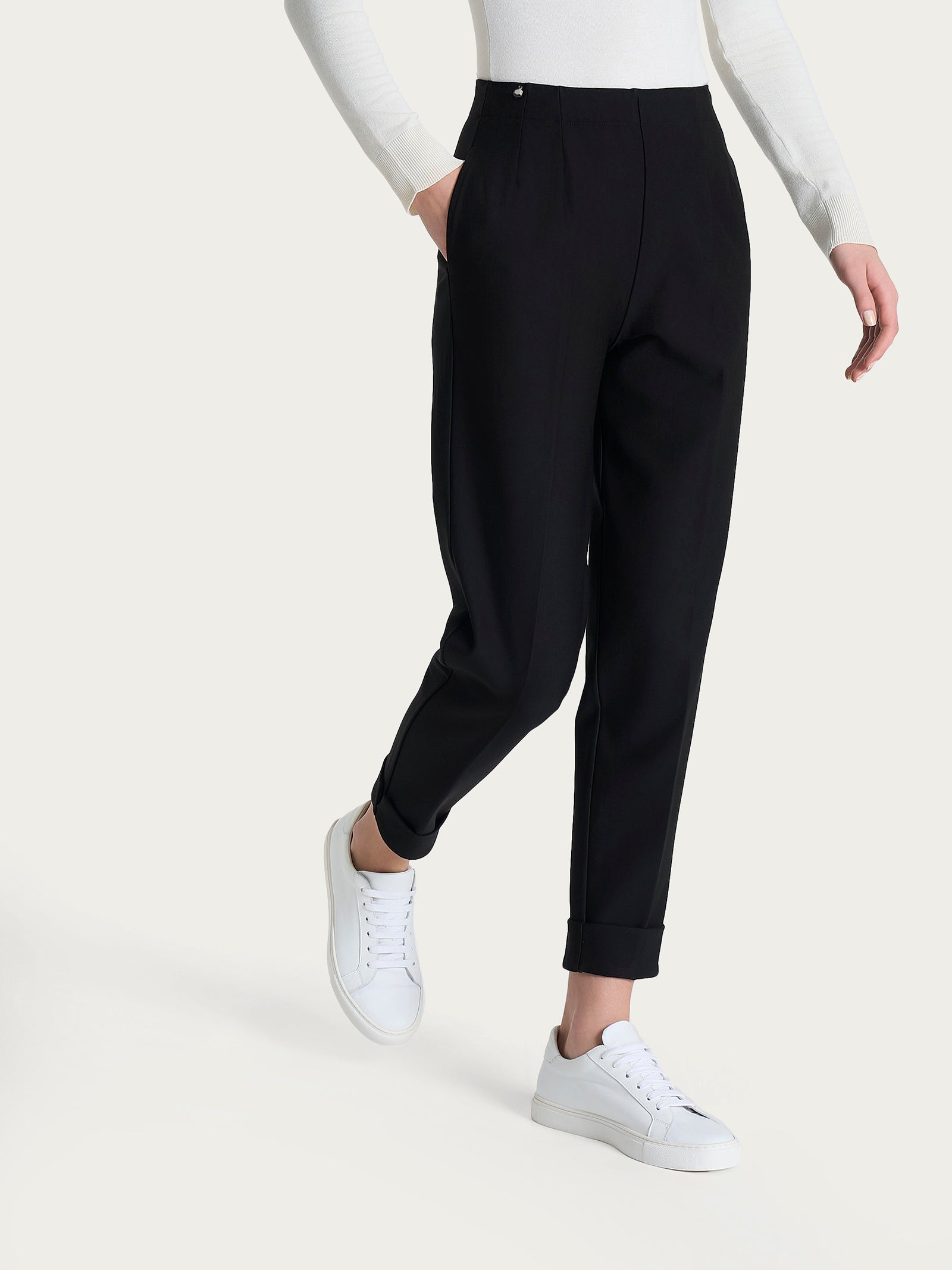 Pantalone a carota con tasche in tessuto Compact Neri Donna - Ragno