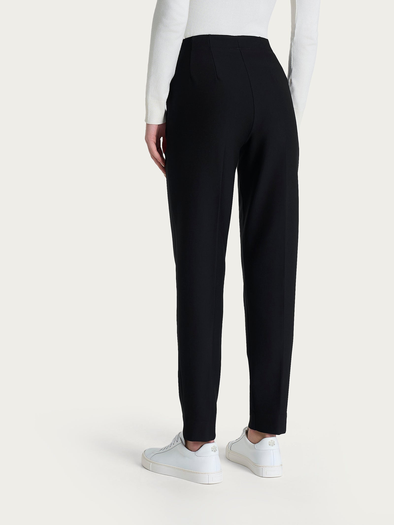 Pantalone a carota con tasche in tessuto Compact Neri Donna - Ragno