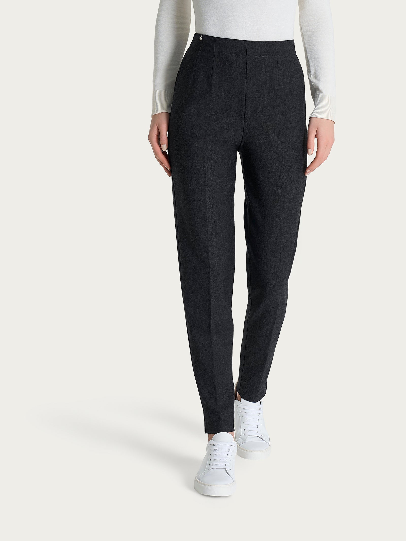 Pantalone a carota con tasche in tessuto Compact Neri Donna - Ragno