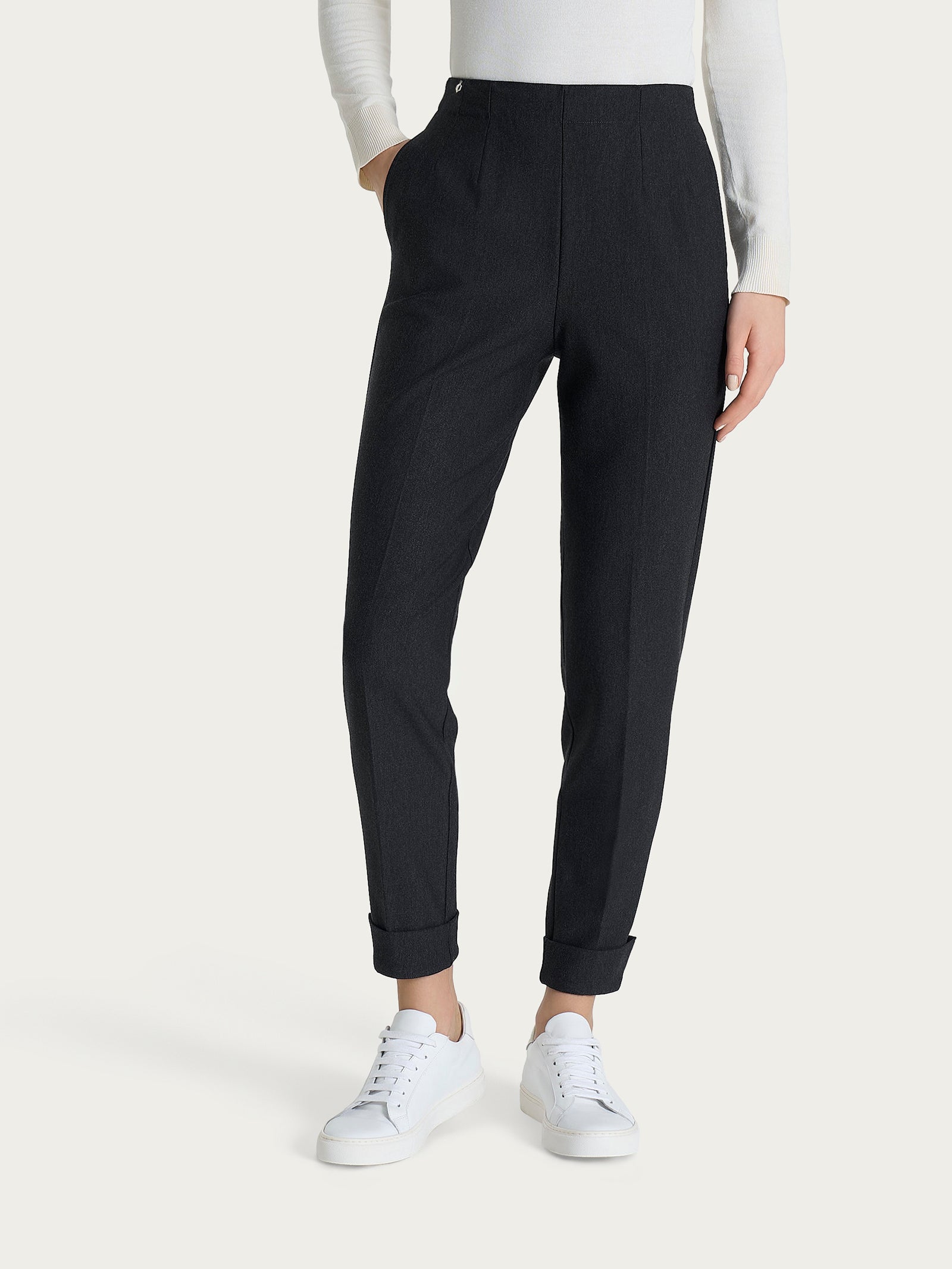 Pantalone a carota con tasche in tessuto Compact Neri Donna - Ragno