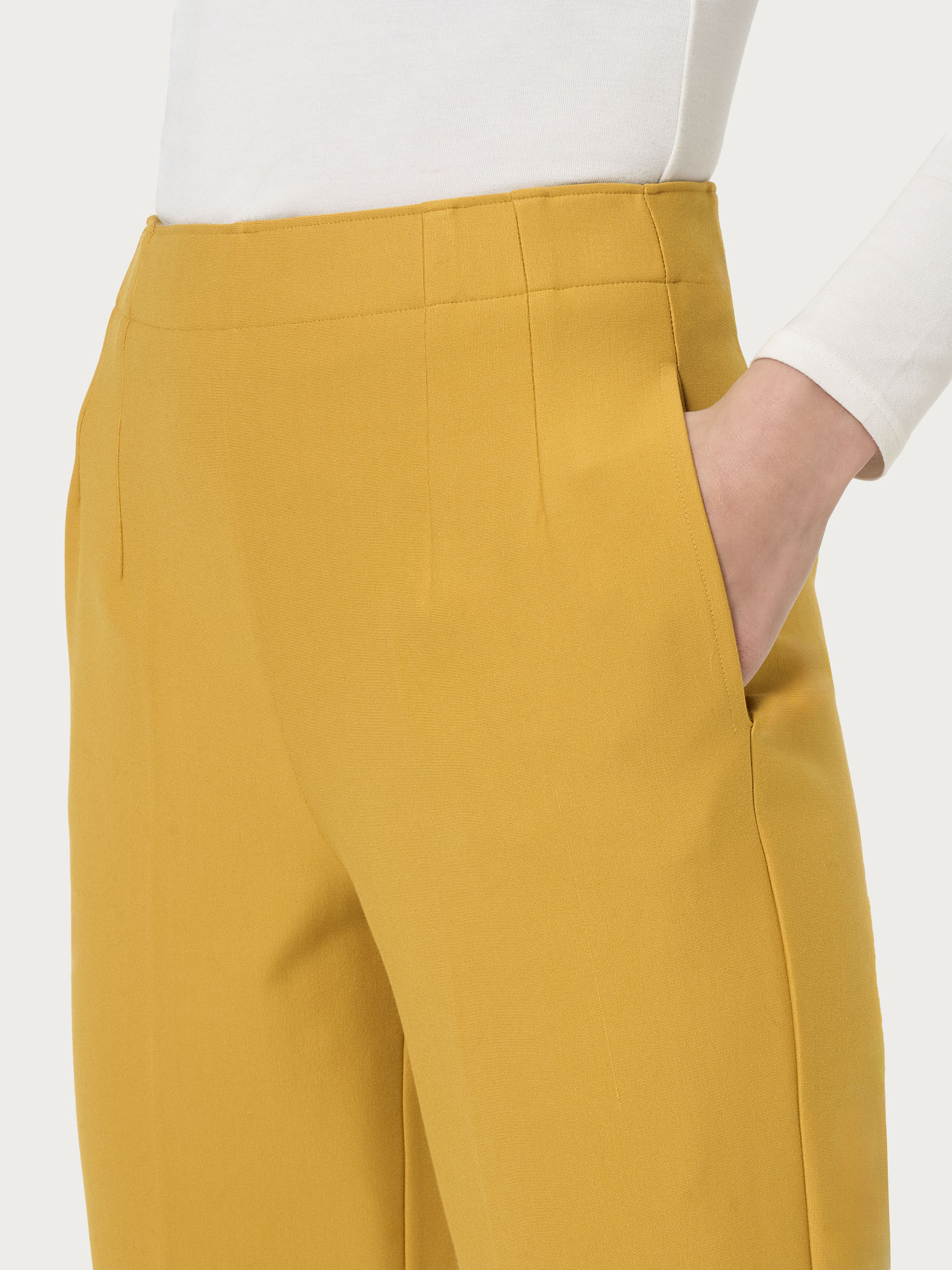 Pantalone a carota con tasche in tessuto Compact -  - Ragno