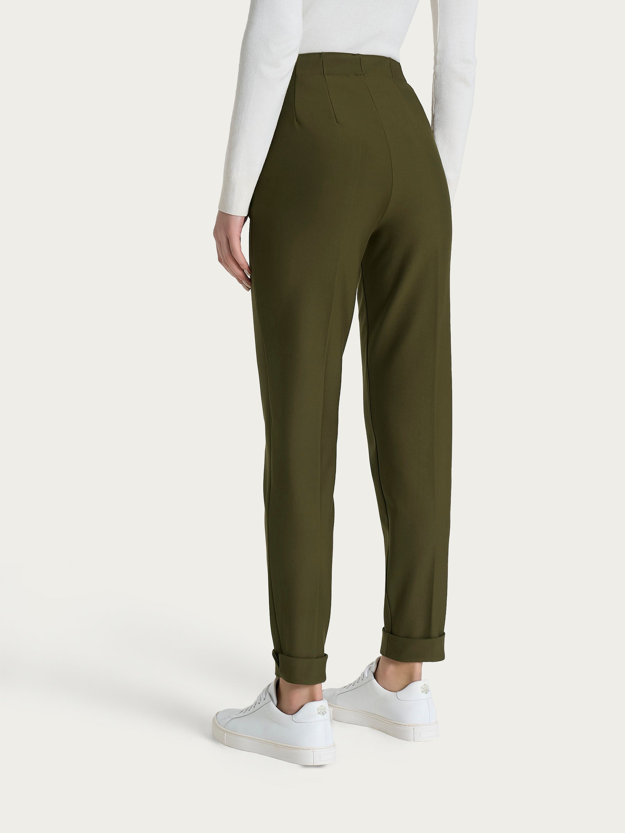 Pantalone a carota con tasche in tessuto Compact Verdi Donna - Ragno