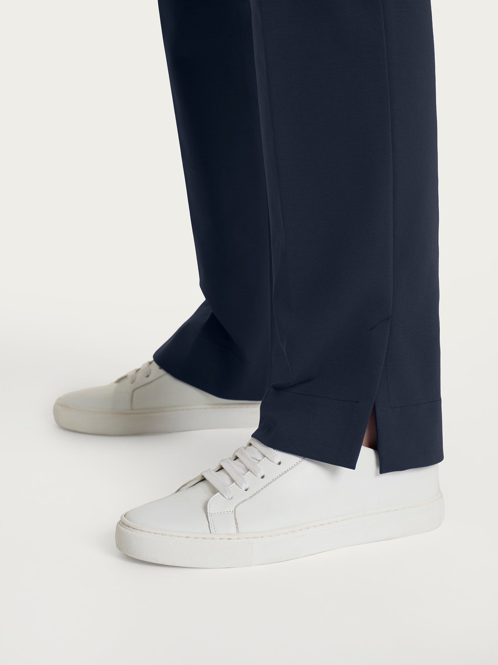 Pantalone dritto con tasche e spacchetto in Compact Light Blu Donna - Ragno