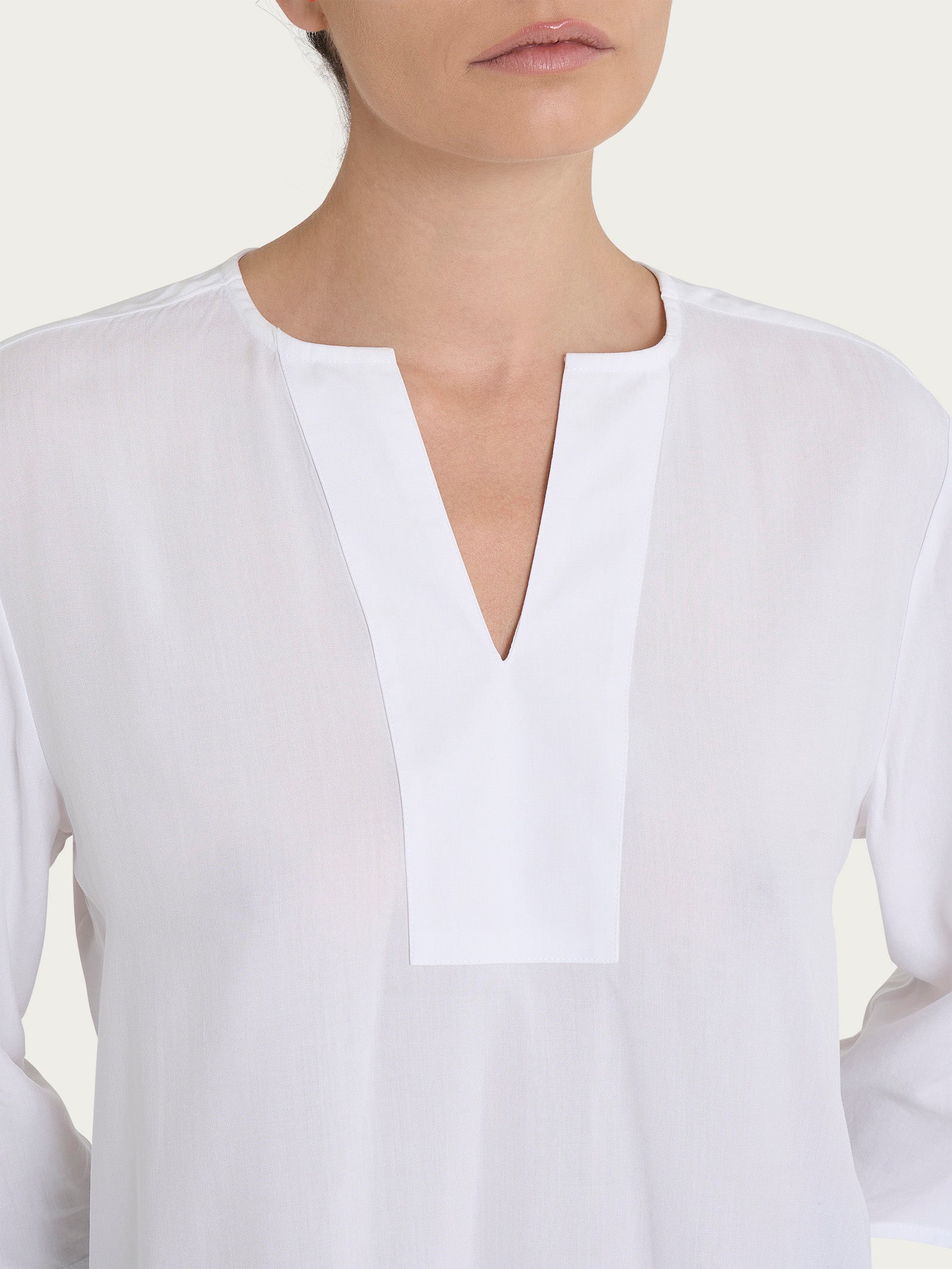 Blusa con scollo a V e manica 3/4 in Ecoseta Bianchi Donna - Ragno