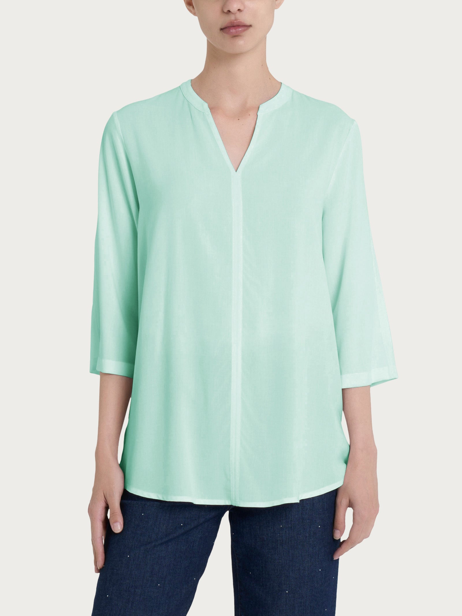 Blusa con collo alla coreana e manica 3/4 in Ecoseta Verdi Donna - Ragno