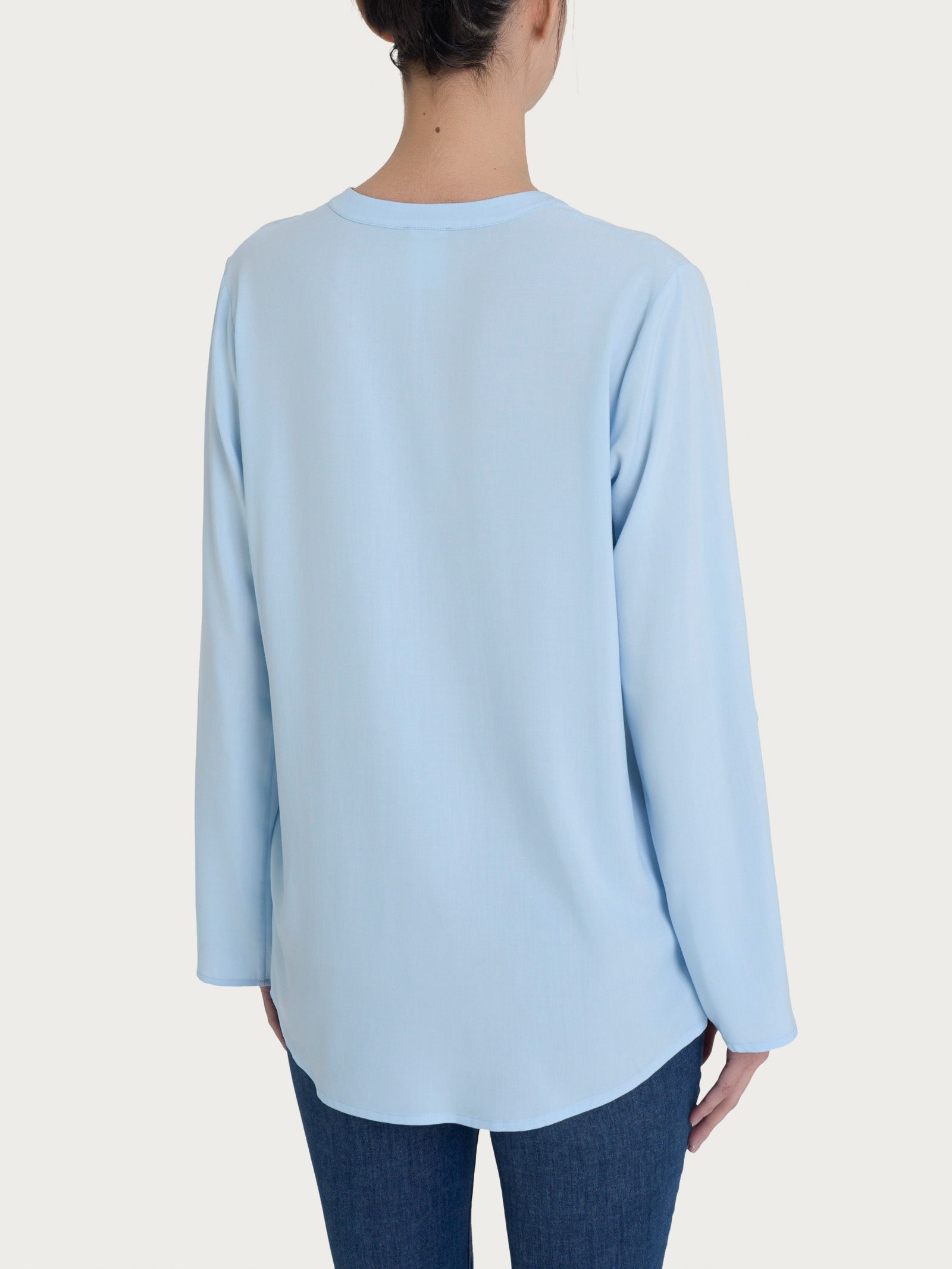 Blusa con collo alla coreana e manica risvoltabile in Ecoseta Azzurri Donna - Ragno