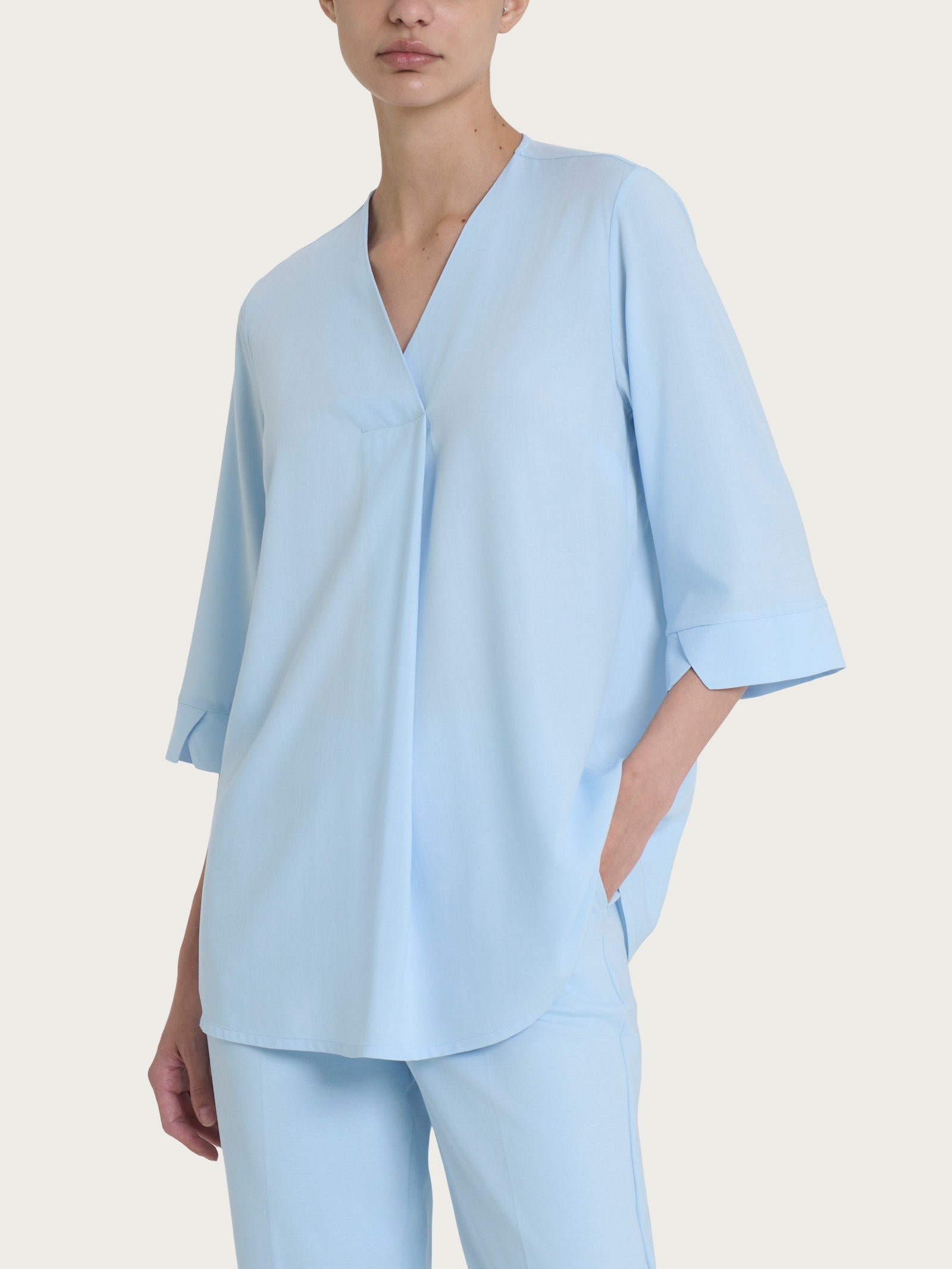 Blusa con scollo a V e manica 3/4 in Ecoseta Azzurri Donna - Ragno