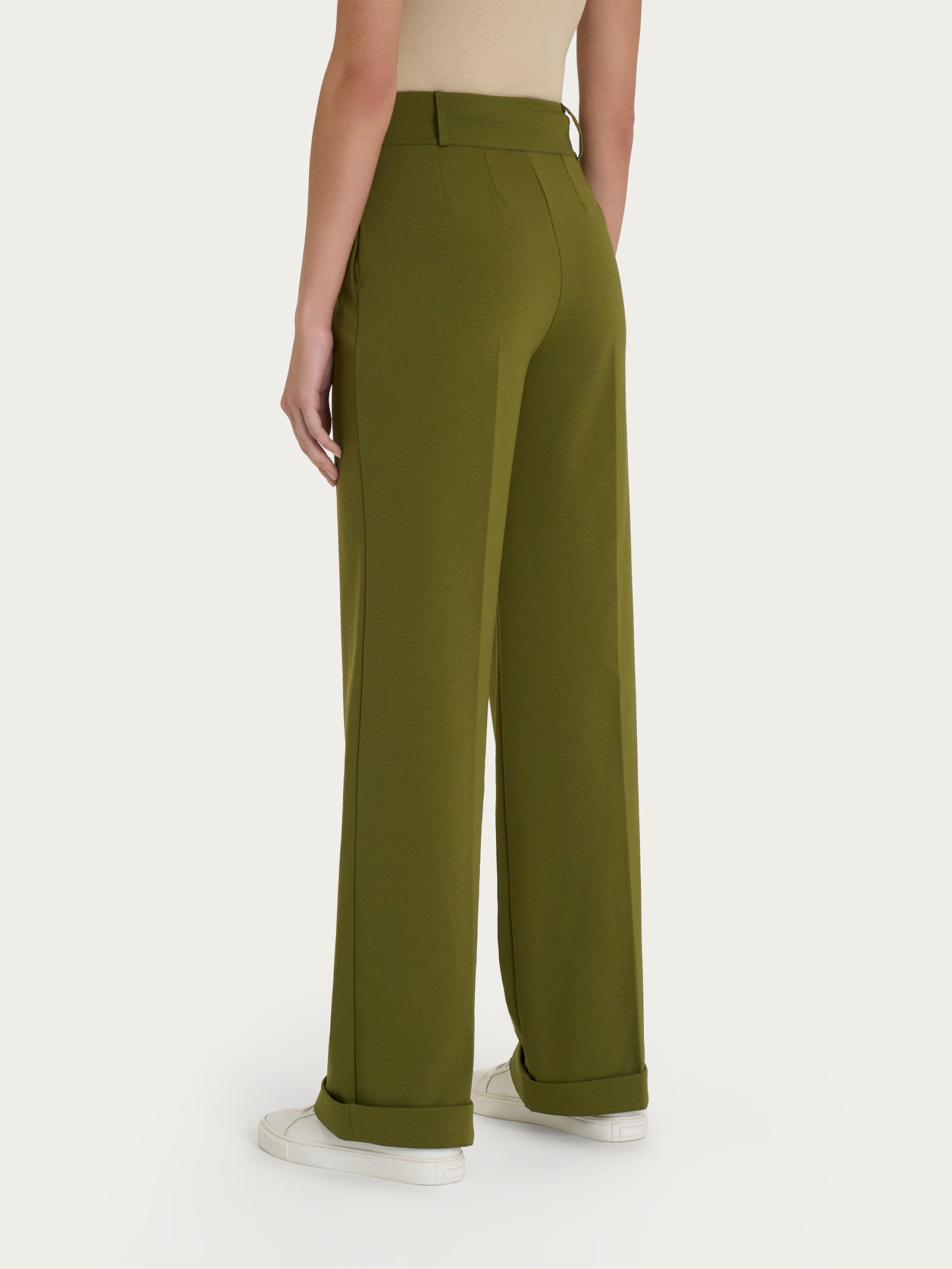 Pantalone ampio con tasche e pinces in Compact Light Sphagnum