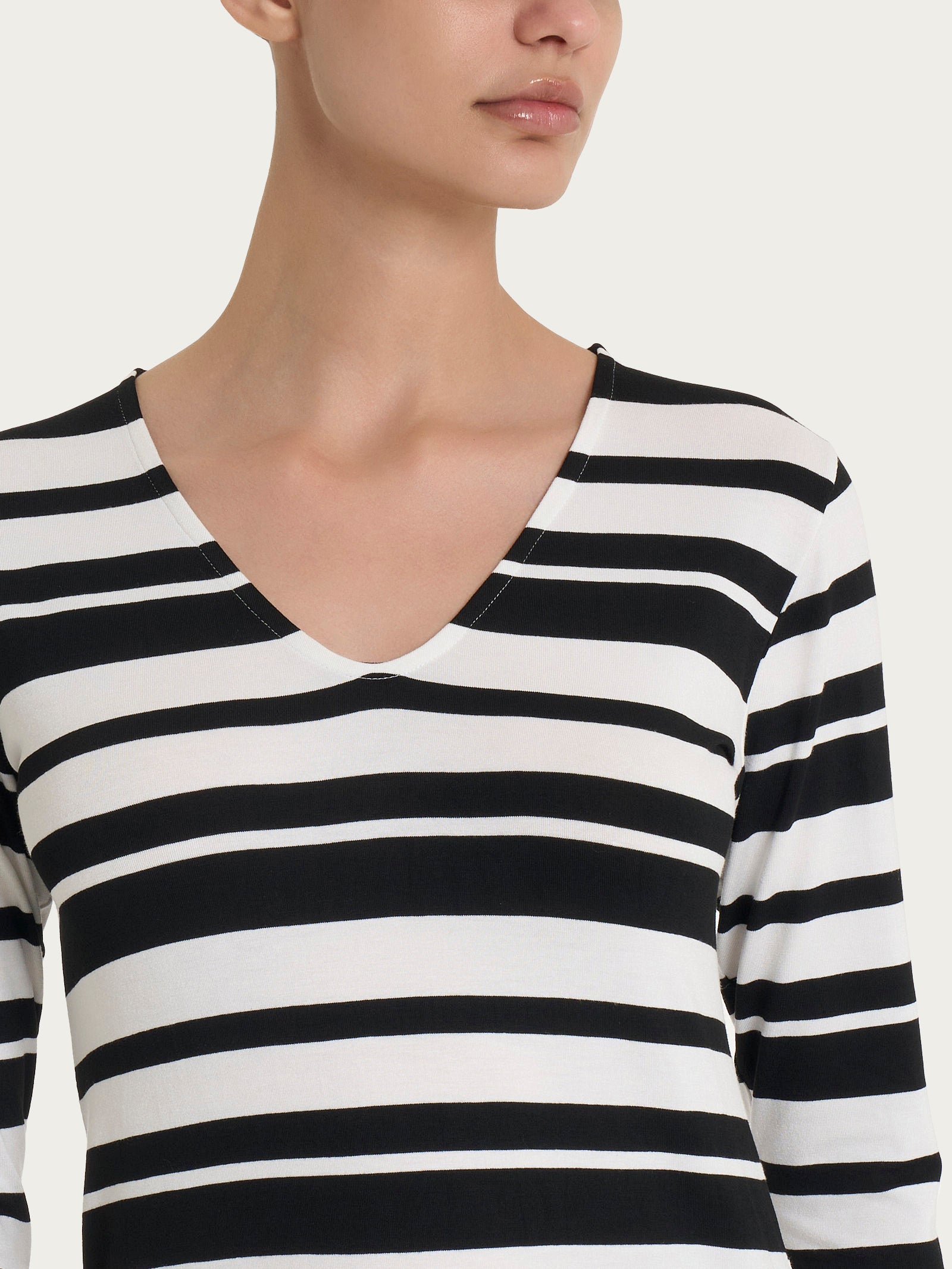 Maglietta con stripes e scollo a V in Viscosa Summer  Neri Donna - Ragno