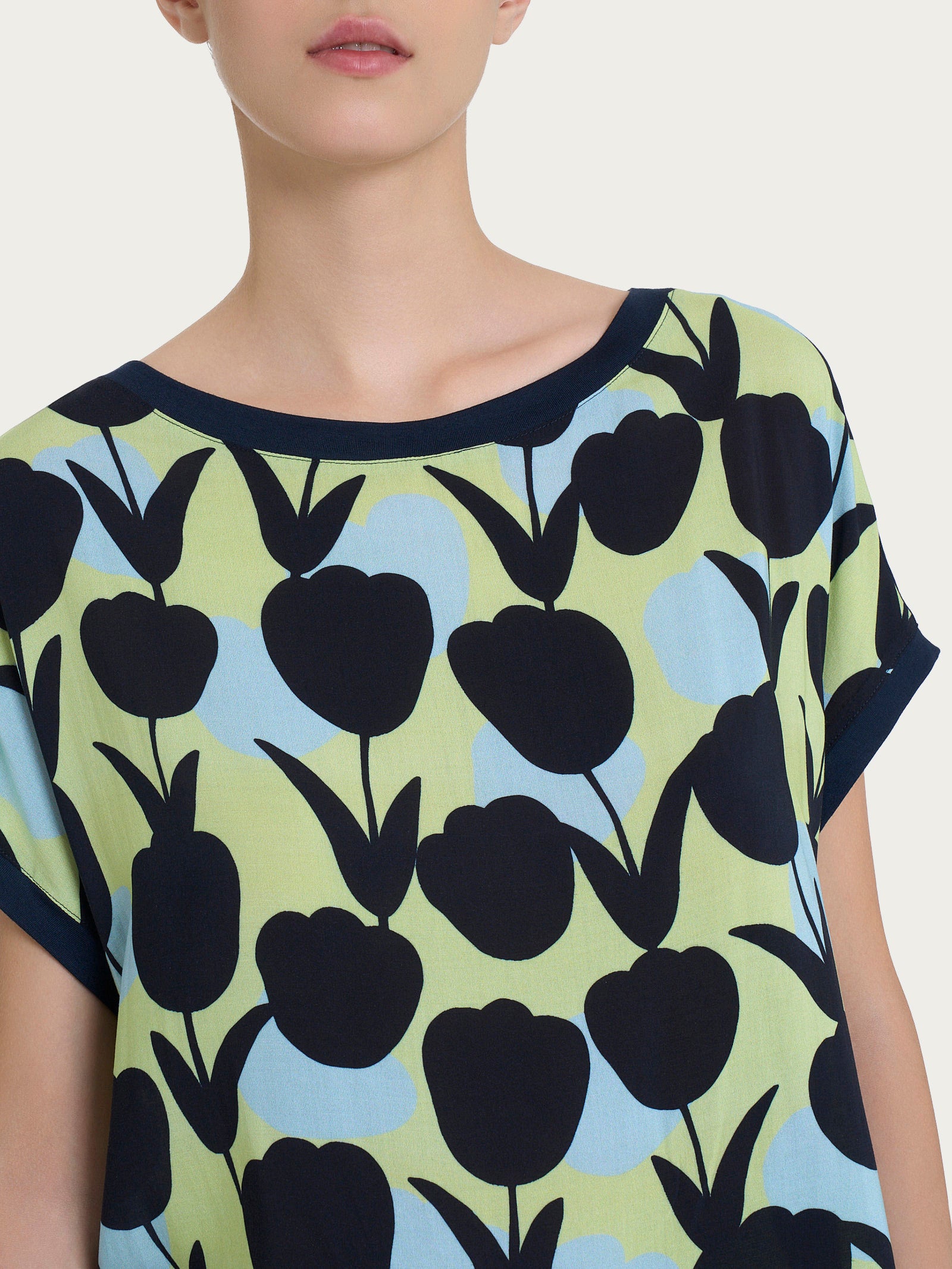 Maglietta con macro tulips pattern in Misto Viscosa  Donna - Ragno