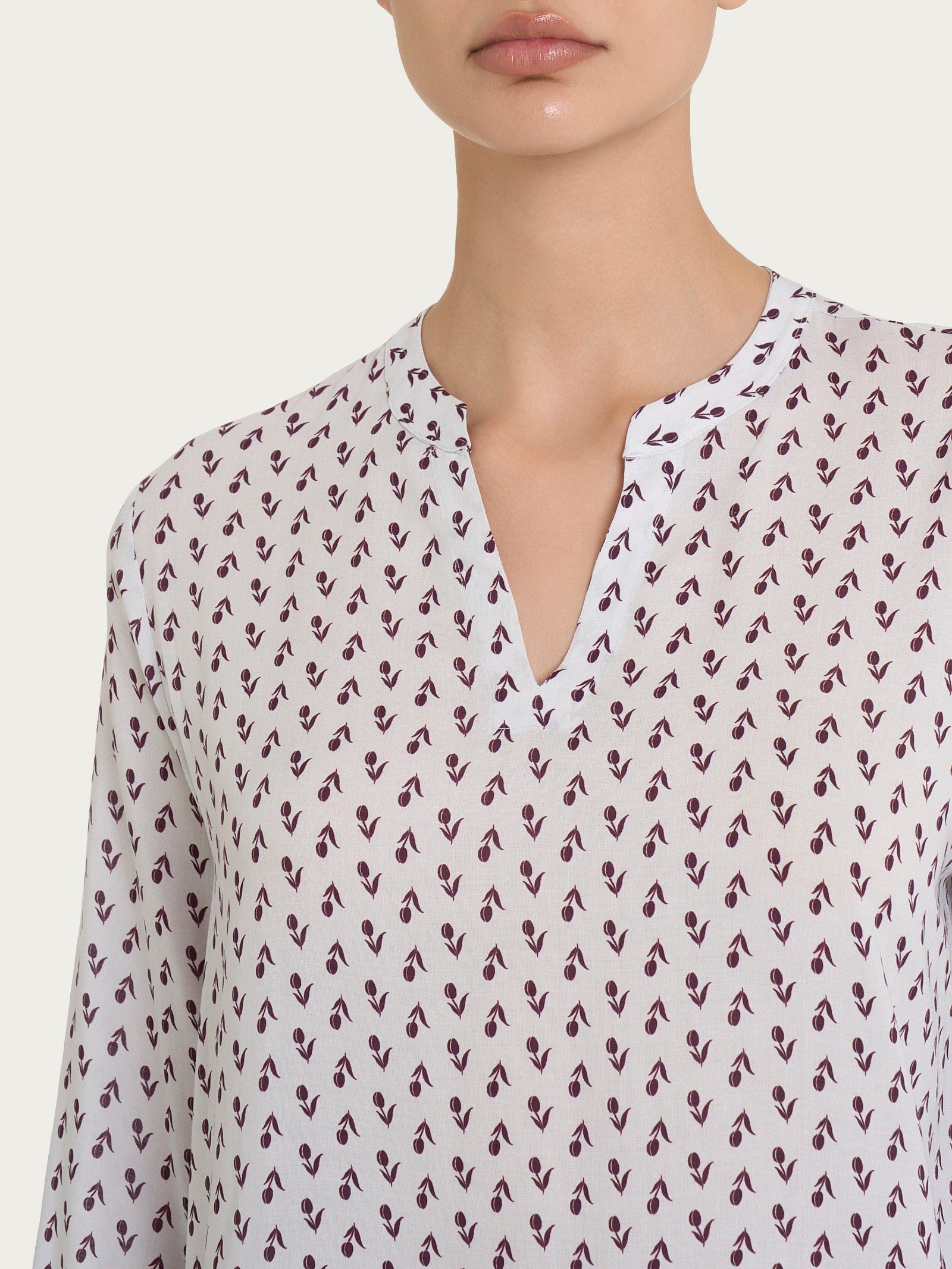 Blusa con scollo a V e tulips pattern in Ecoseta Grigi Donna - Ragno