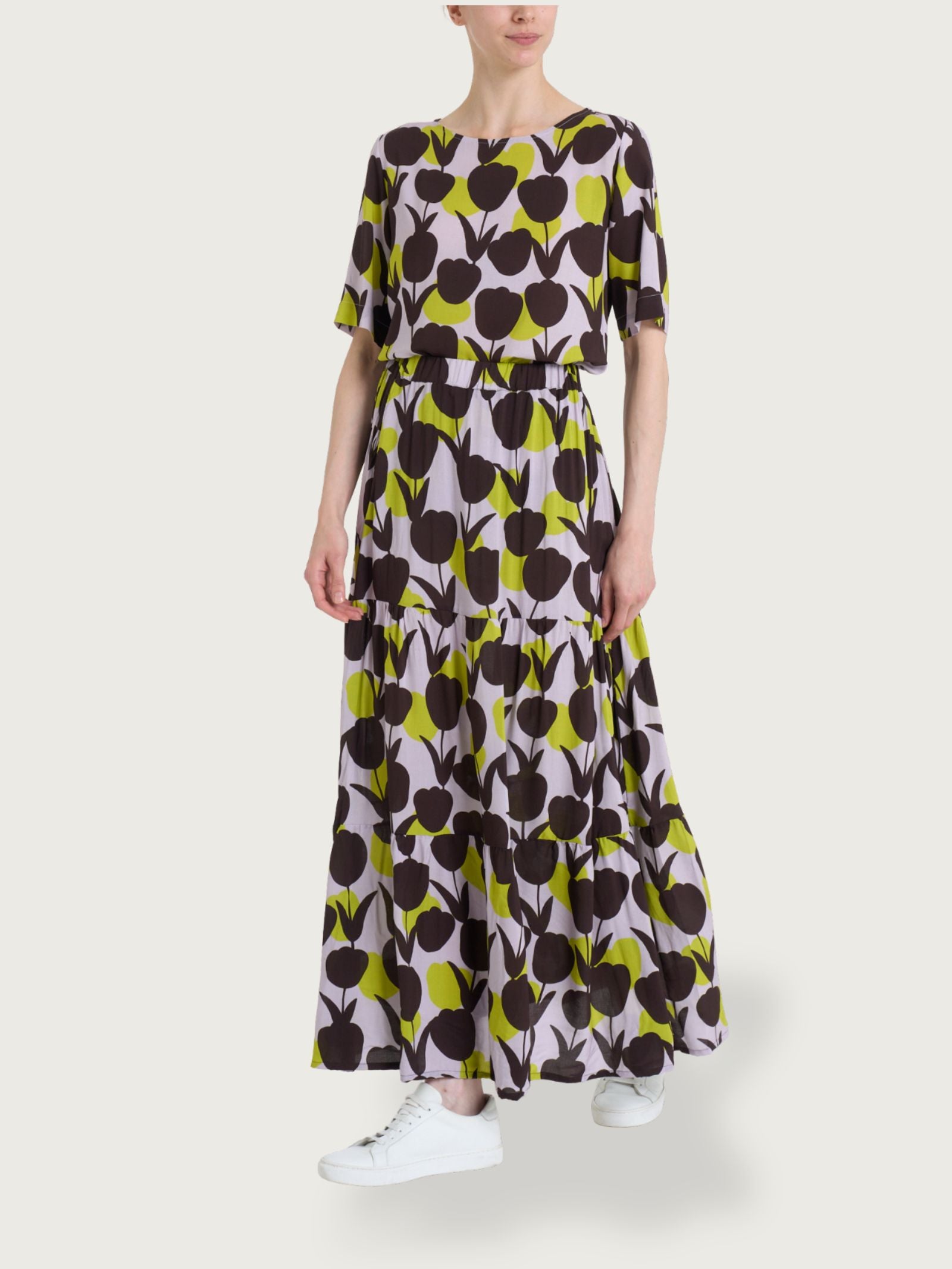 Long skirt with macro tulips pattern in Ecoseta - Fant. Grenoble
