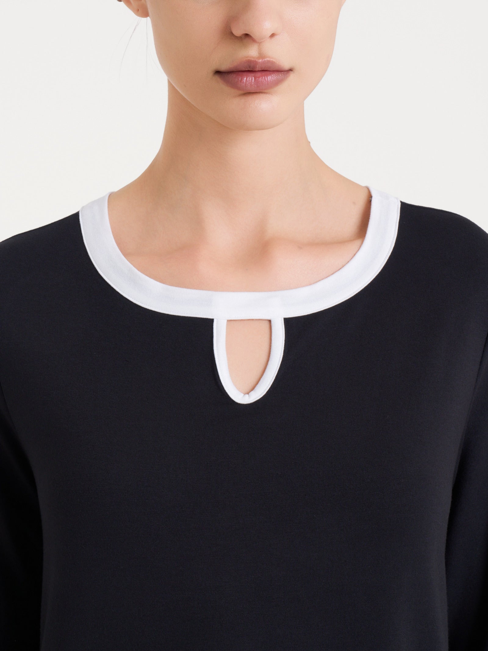 Maglietta con scollo a goccia in Viscosa Summer  Neri Donna - Ragno