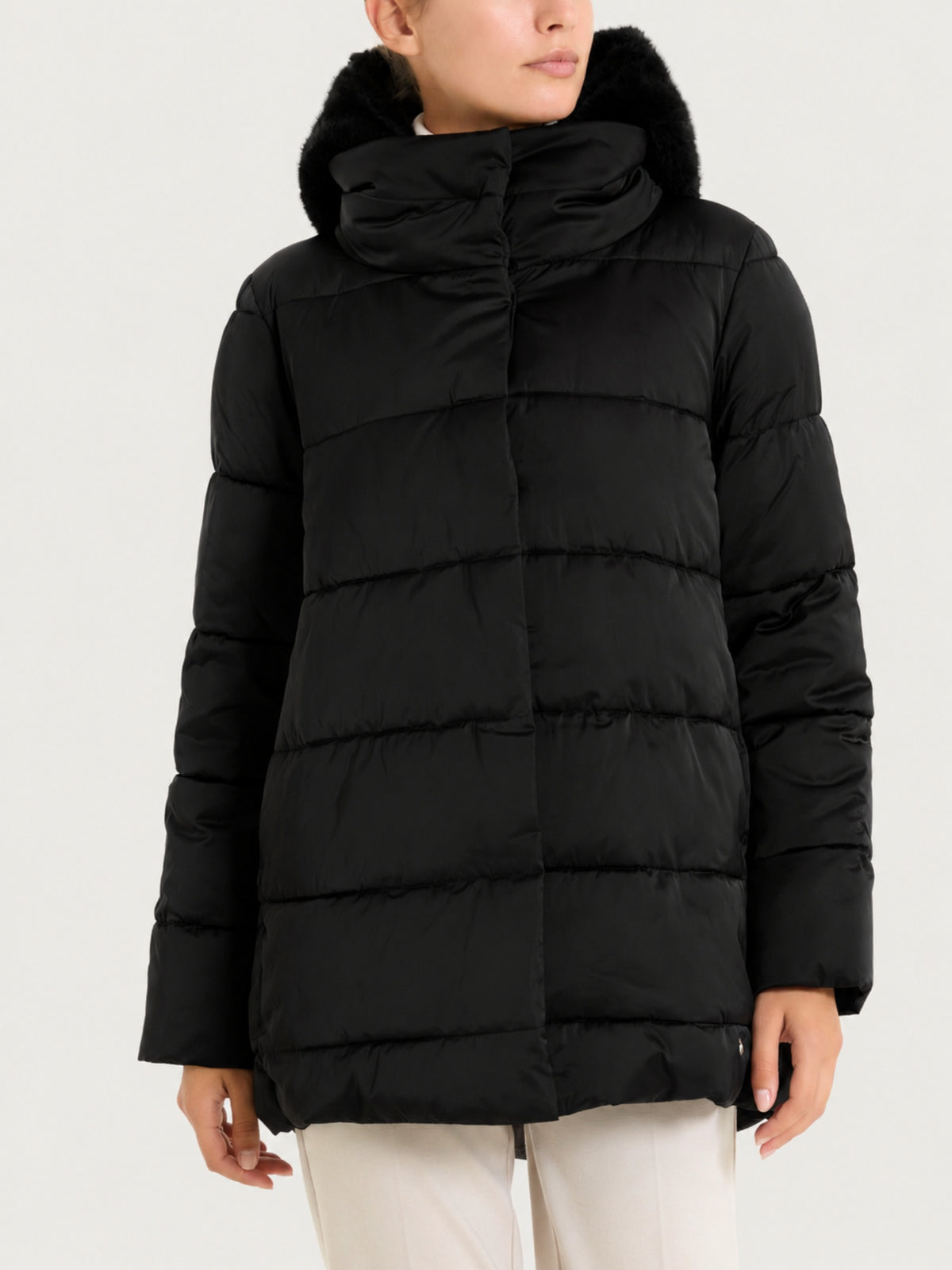 Satin Puffer piumino con effetto fuzzy interno removibile Neri Donna - Ragno