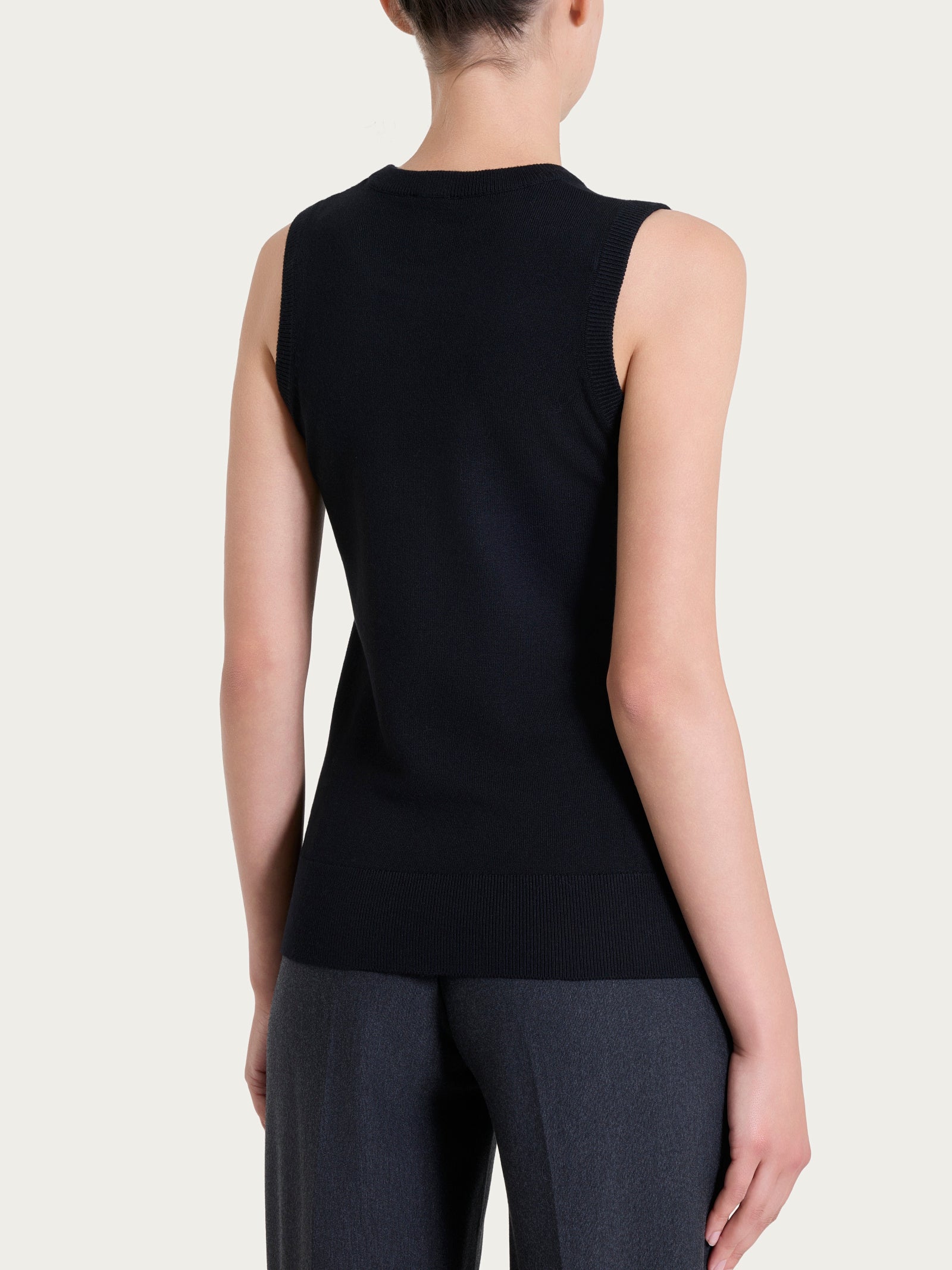 Maglia smanicata Four Seasons Neri Donna - Ragno