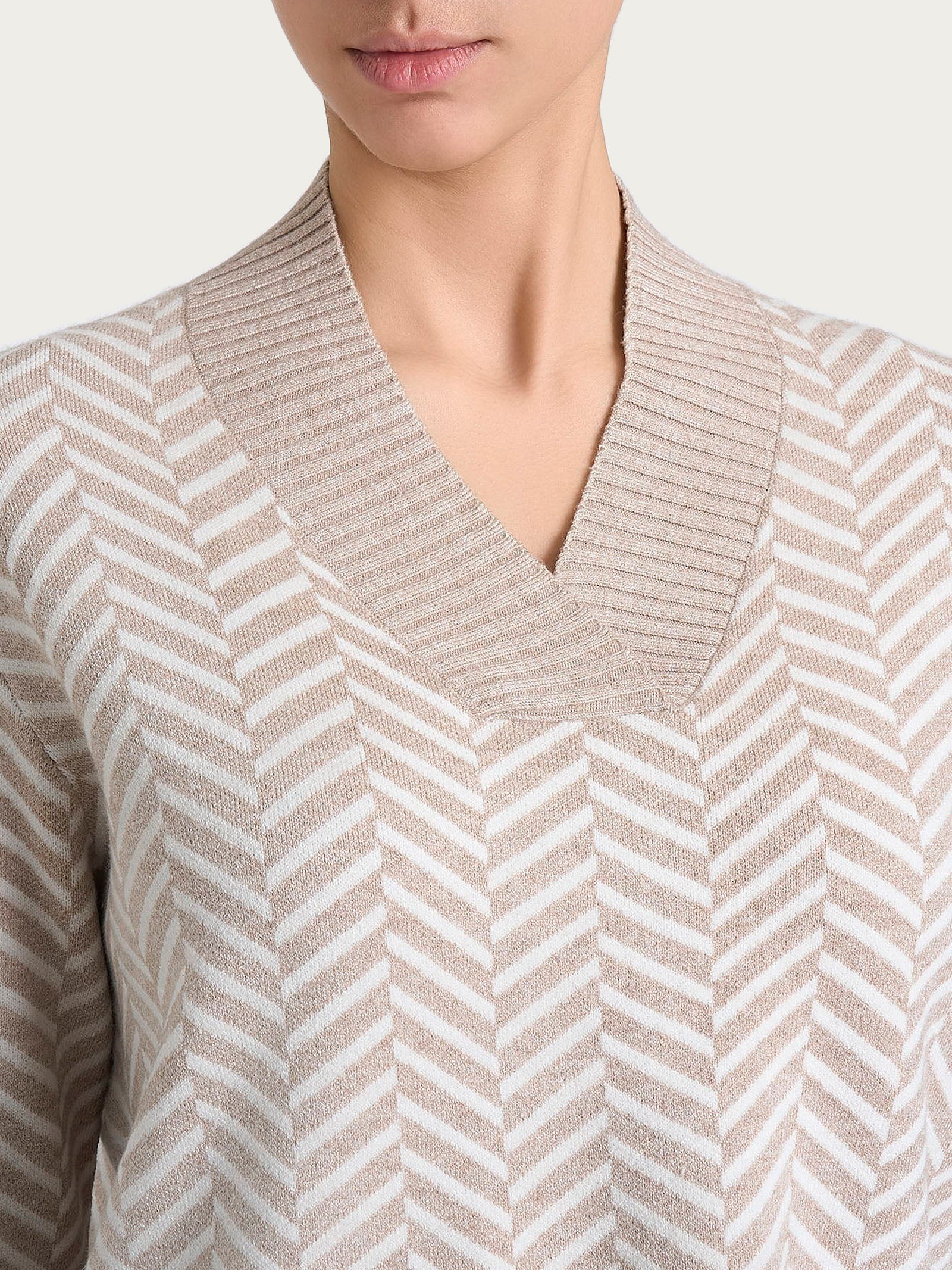 Maglia con scollo a V e fantasia spigata in Super Soft Grigi Donna - Ragno