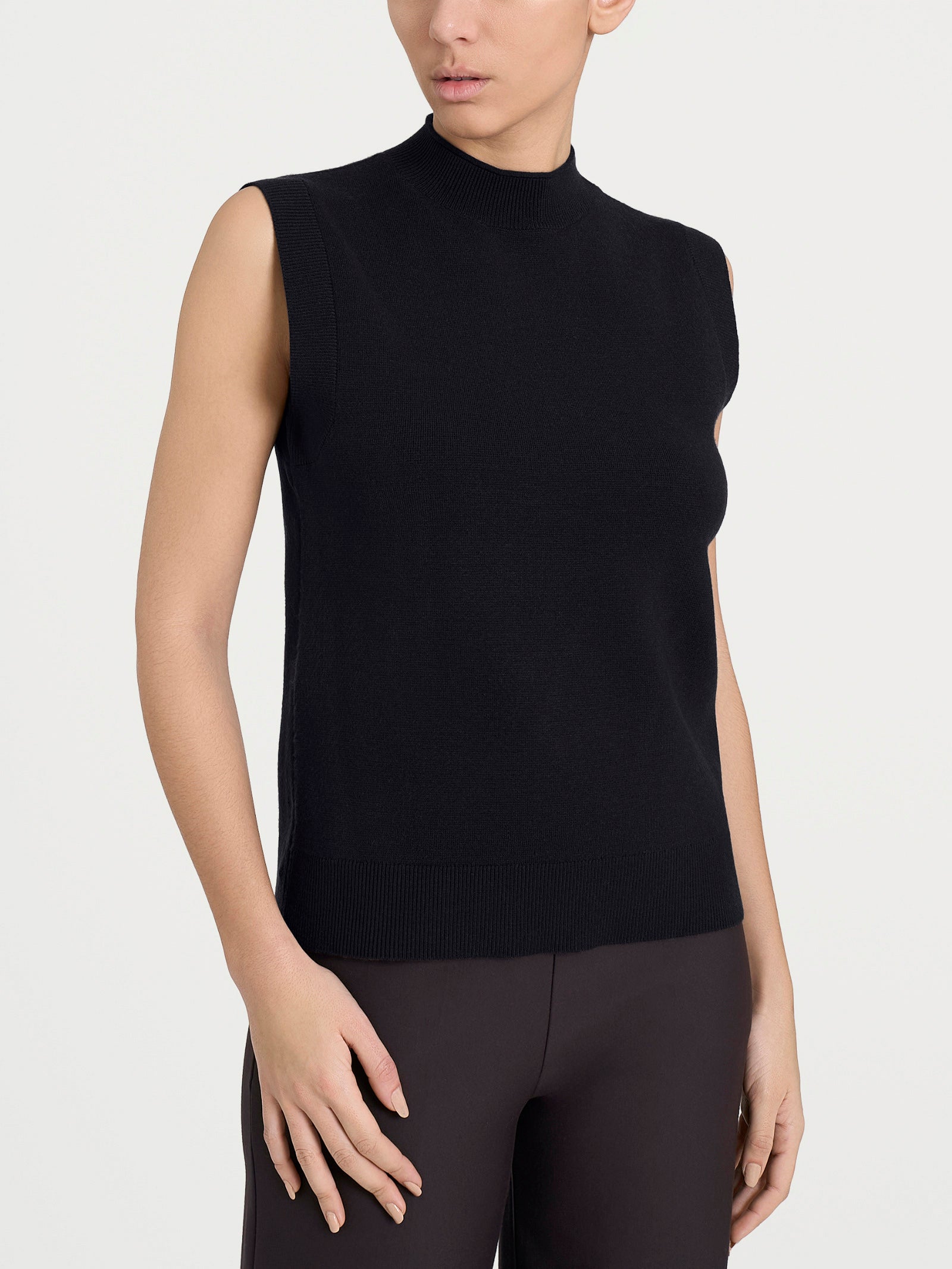 Maglia smanicata in Super Soft Neri Donna - Ragno