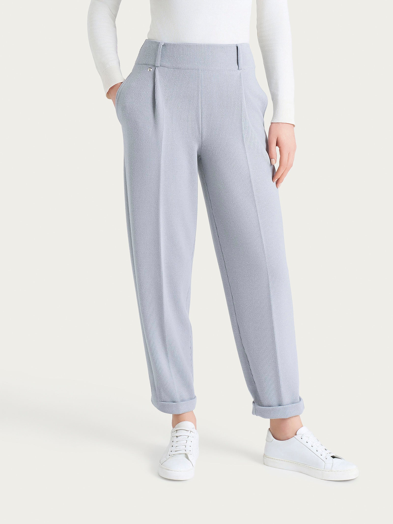 Pantalone a carota con tasche e pinces in Velvet Grigi Donna - Ragno
