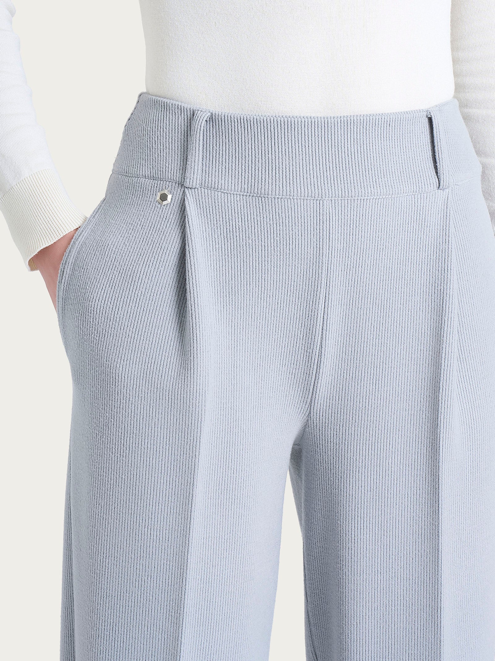 Pantalone a carota con tasche e pinces in Velvet Grigi Donna - Ragno
